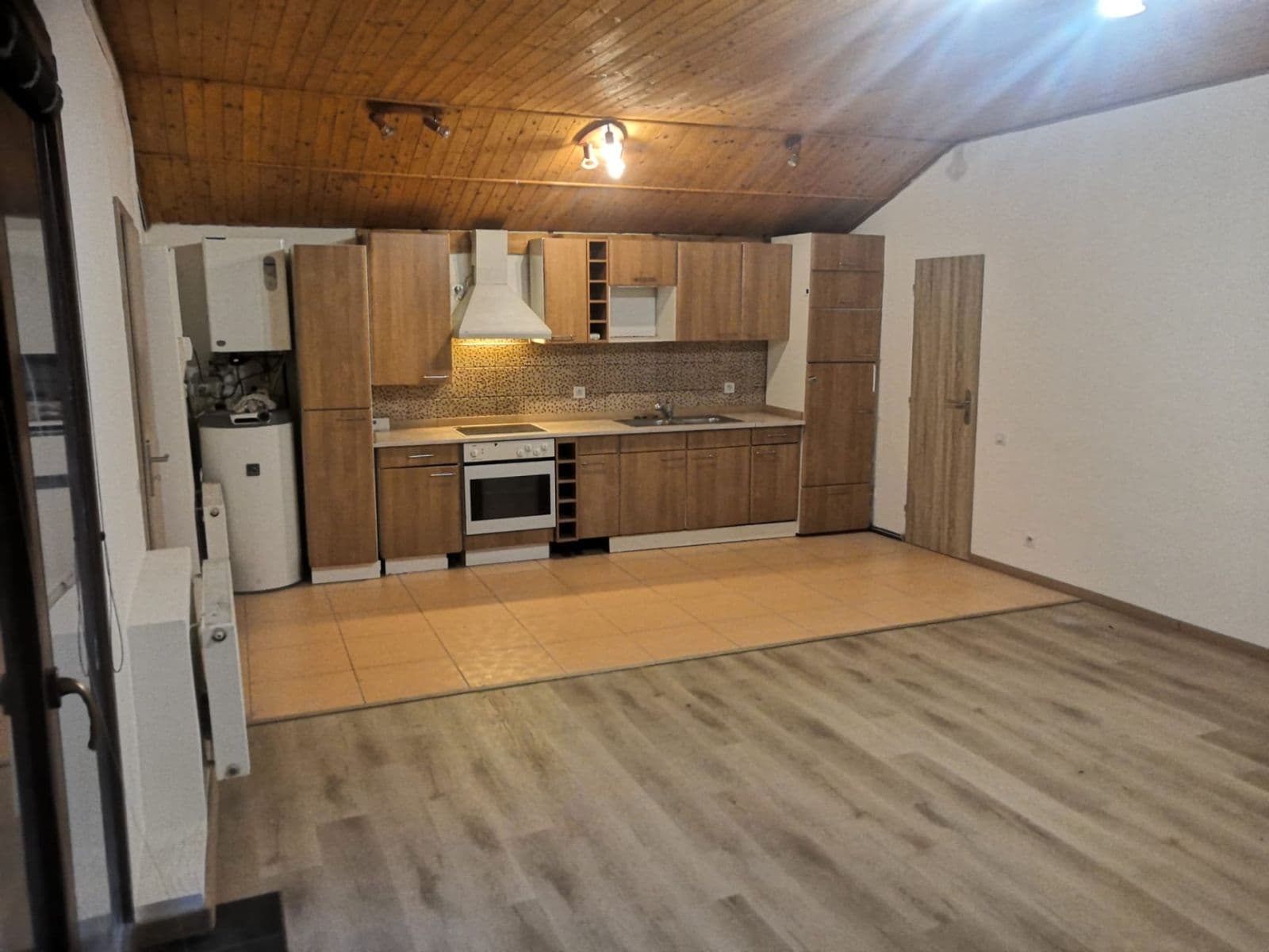 1 bedroom with open-plan kitchen flat to rent, 79 m², Kozí, Brozany nad Ohří, Ústecký Region 1 bedroom with open-plan kitchen flat to rent, 79 m², Kozí, Brozany nad Ohří, Ústecký Region