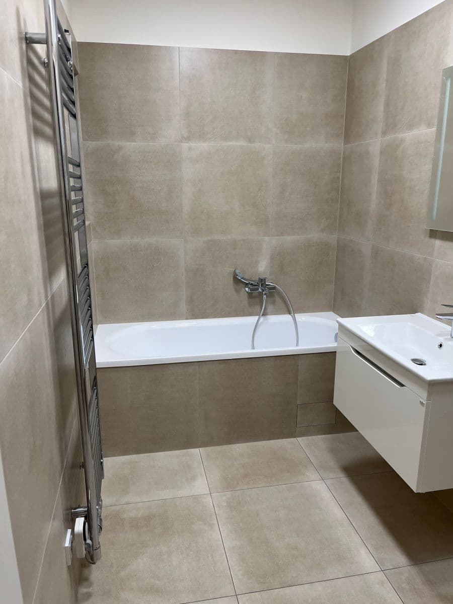 office to rent, 72 m², Korunní, Prague, Prague office to rent, 72 m², Korunní, Prague, Prague