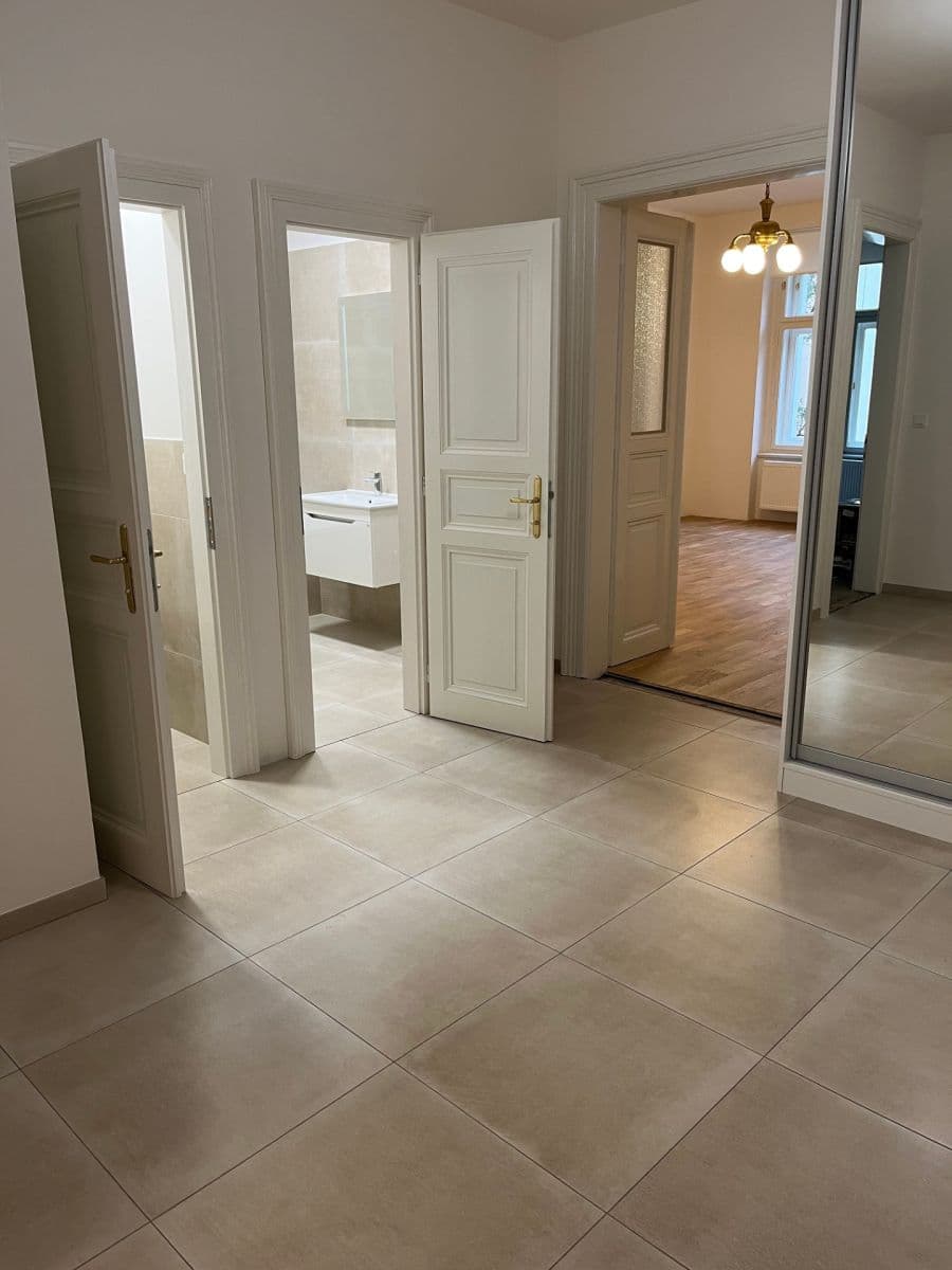 office to rent, 72 m², Korunní, Prague, Prague office to rent, 72 m², Korunní, Prague, Prague