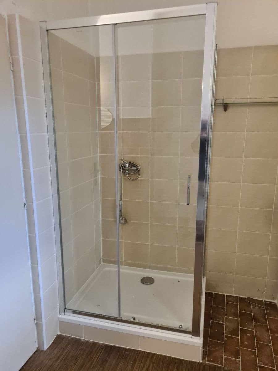 1 bedroom with open-plan kitchen flat to rent, 42 m², Křížová, Jablonec nad Nisou, Liberecký Region 1 bedroom with open-plan kitchen flat to rent, 42 m², Křížová, Jablonec nad Nisou, Liberecký Region