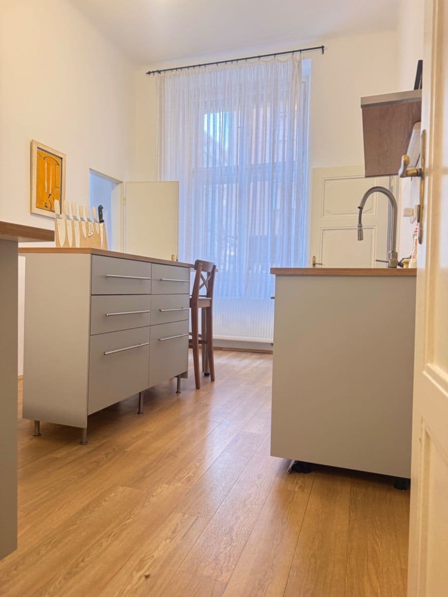 3 bedroom flat to rent, 77 m², Heřmanova, Prague, Prague 3 bedroom flat to rent, 77 m², Heřmanova, Prague, Prague