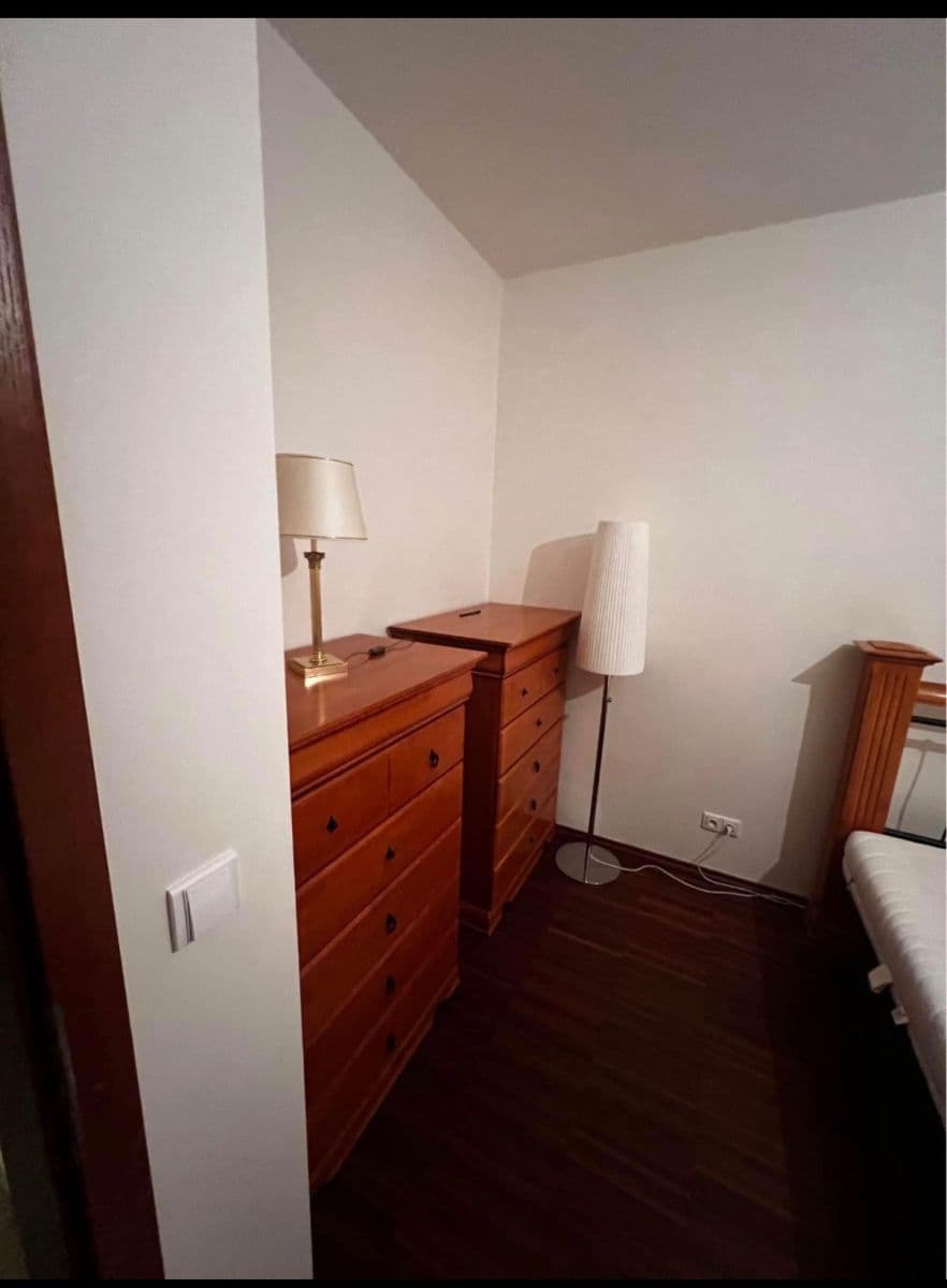 1 bedroom with open-plan kitchen flat to rent, 74 m², Jeremiášova, Prague, Prague 1 bedroom with open-plan kitchen flat to rent, 74 m², Jeremiášova, Prague, Prague