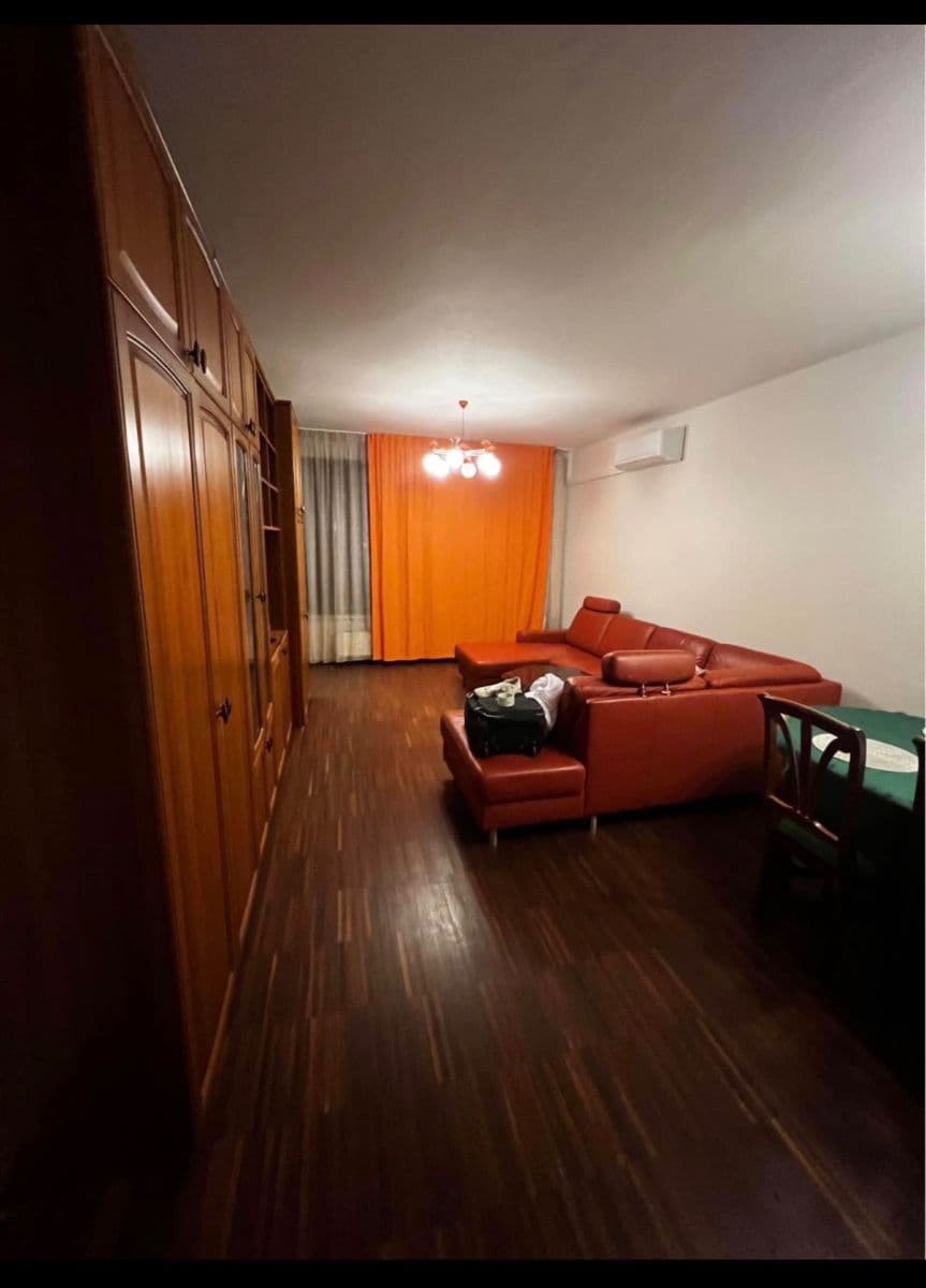 1 bedroom with open-plan kitchen flat to rent, 74 m², Jeremiášova, Prague, Prague 1 bedroom with open-plan kitchen flat to rent, 74 m², Jeremiášova, Prague, Prague