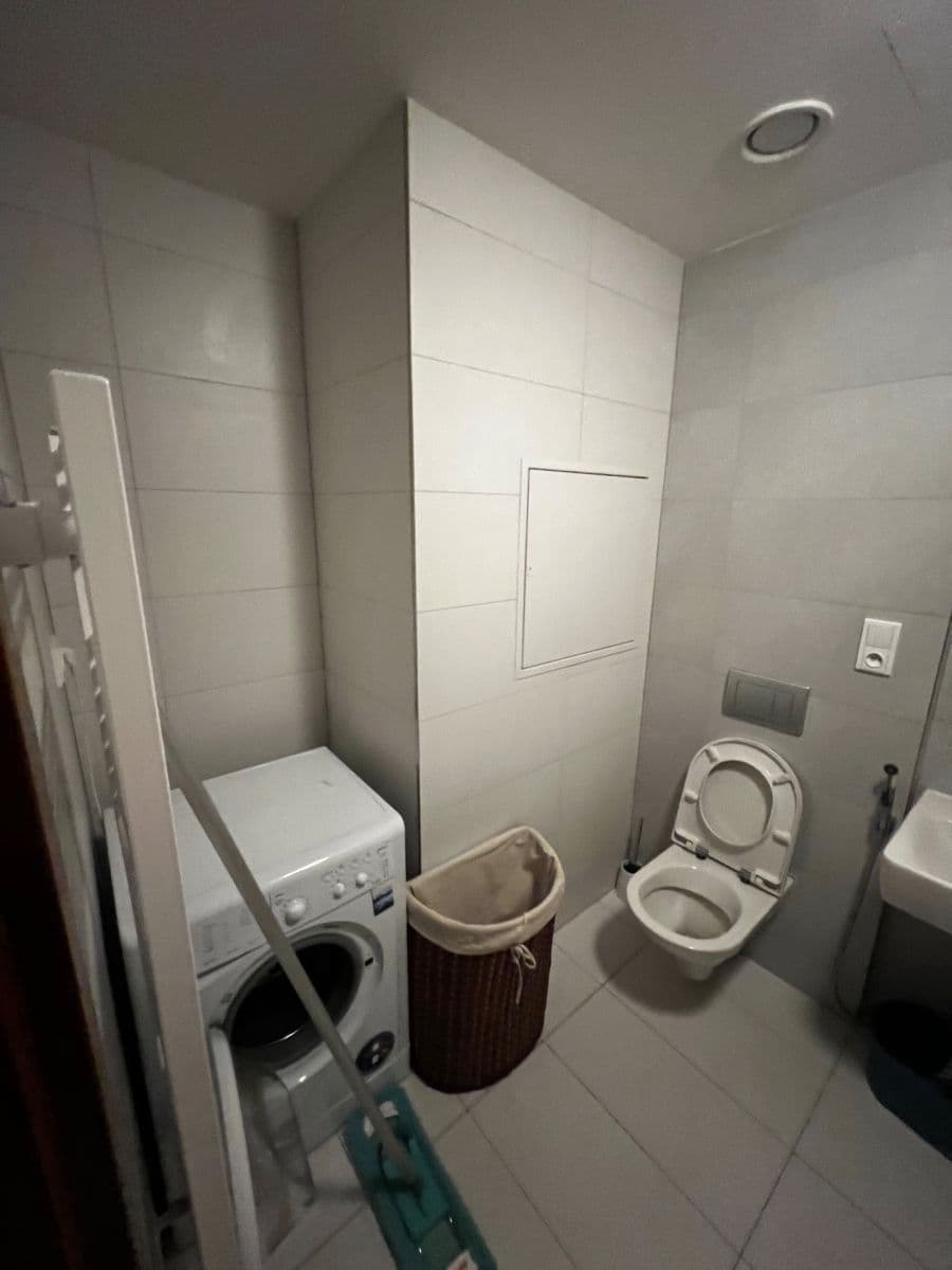 1 bedroom with open-plan kitchen flat to rent, 74 m², Jeremiášova, Prague, Prague 1 bedroom with open-plan kitchen flat to rent, 74 m², Jeremiášova, Prague, Prague