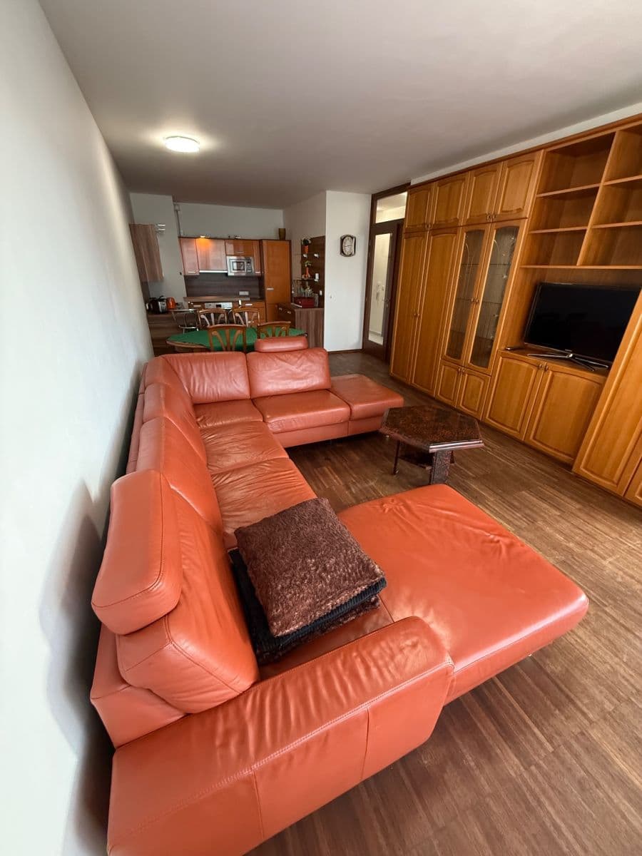 1 bedroom with open-plan kitchen flat to rent, 74 m², Jeremiášova, Prague, Prague 1 bedroom with open-plan kitchen flat to rent, 74 m², Jeremiášova, Prague, Prague