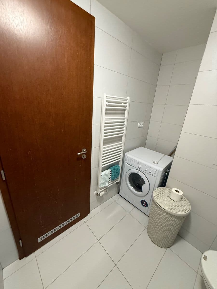 1 bedroom with open-plan kitchen flat to rent, 74 m², Jeremiášova, Prague, Prague 1 bedroom with open-plan kitchen flat to rent, 74 m², Jeremiášova, Prague, Prague