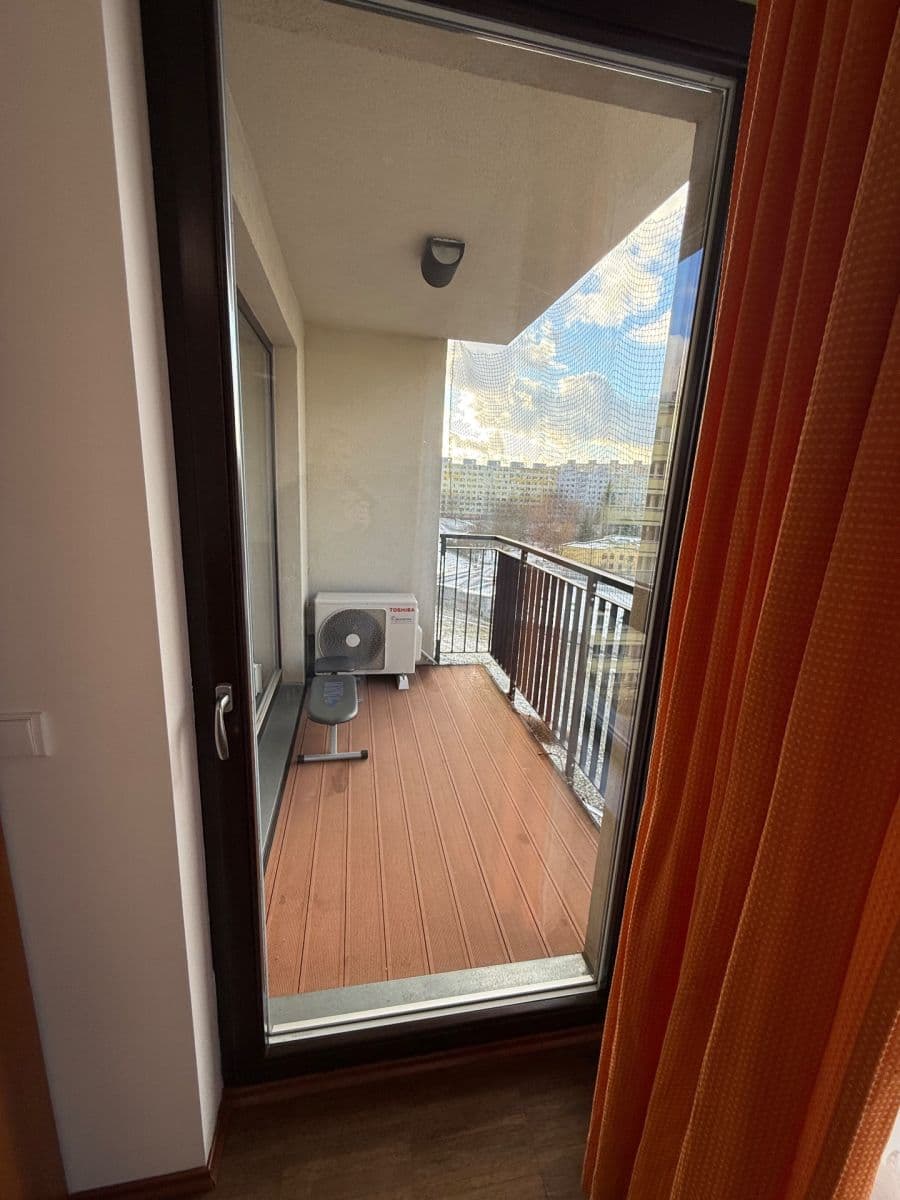 1 bedroom with open-plan kitchen flat to rent, 74 m², Jeremiášova, Prague, Prague 1 bedroom with open-plan kitchen flat to rent, 74 m², Jeremiášova, Prague, Prague