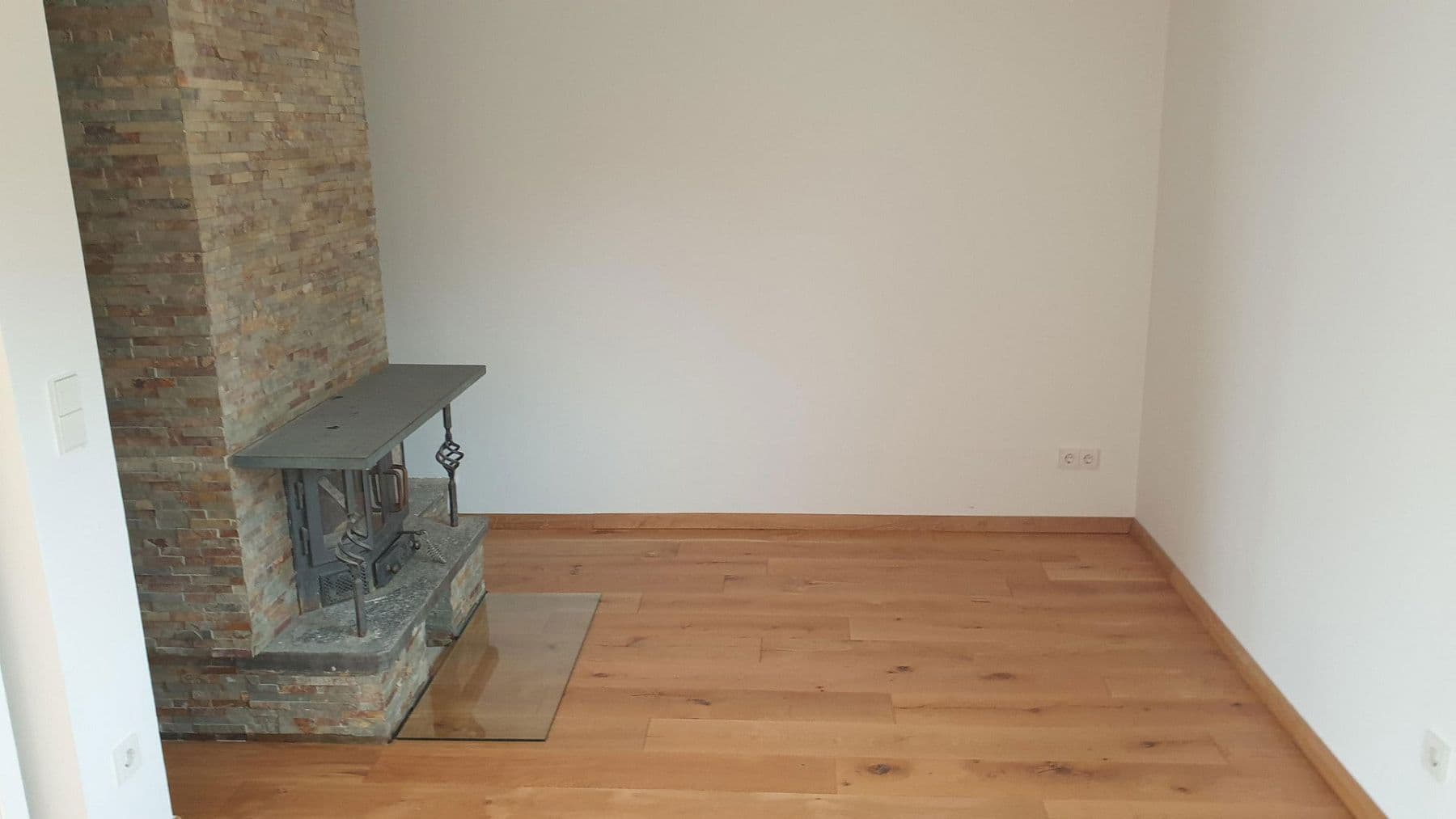 3 bedroom with open-plan kitchen flat to rent, 220 m², Am Goldberg 9, Heusenstamm, Hesse 3 bedroom with open-plan kitchen flat to rent, 220 m², Am Goldberg 9, Heusenstamm, Hesse