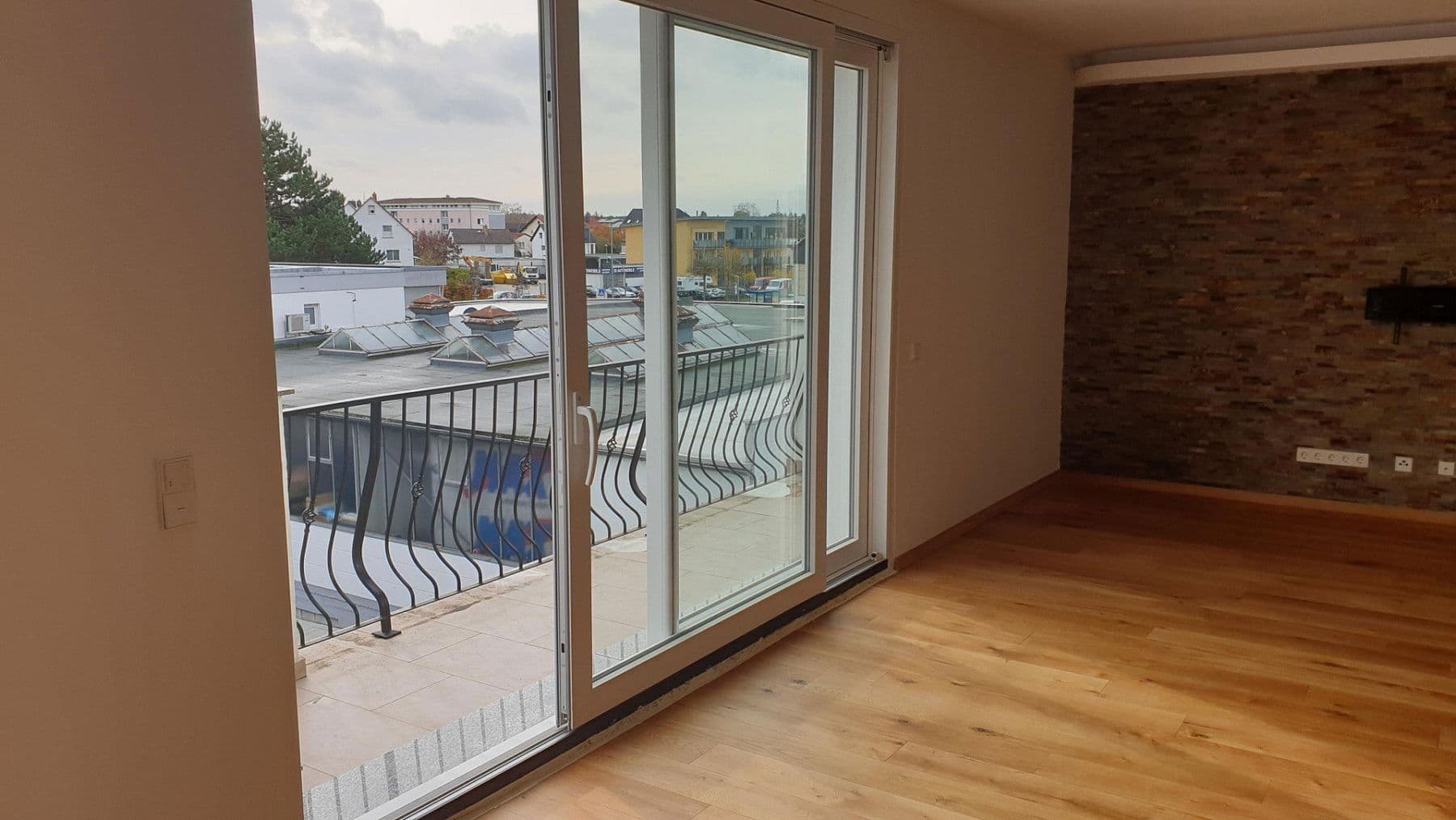 3 bedroom with open-plan kitchen flat to rent, 220 m², Am Goldberg 9, Heusenstamm, Hesse 3 bedroom with open-plan kitchen flat to rent, 220 m², Am Goldberg 9, Heusenstamm, Hesse