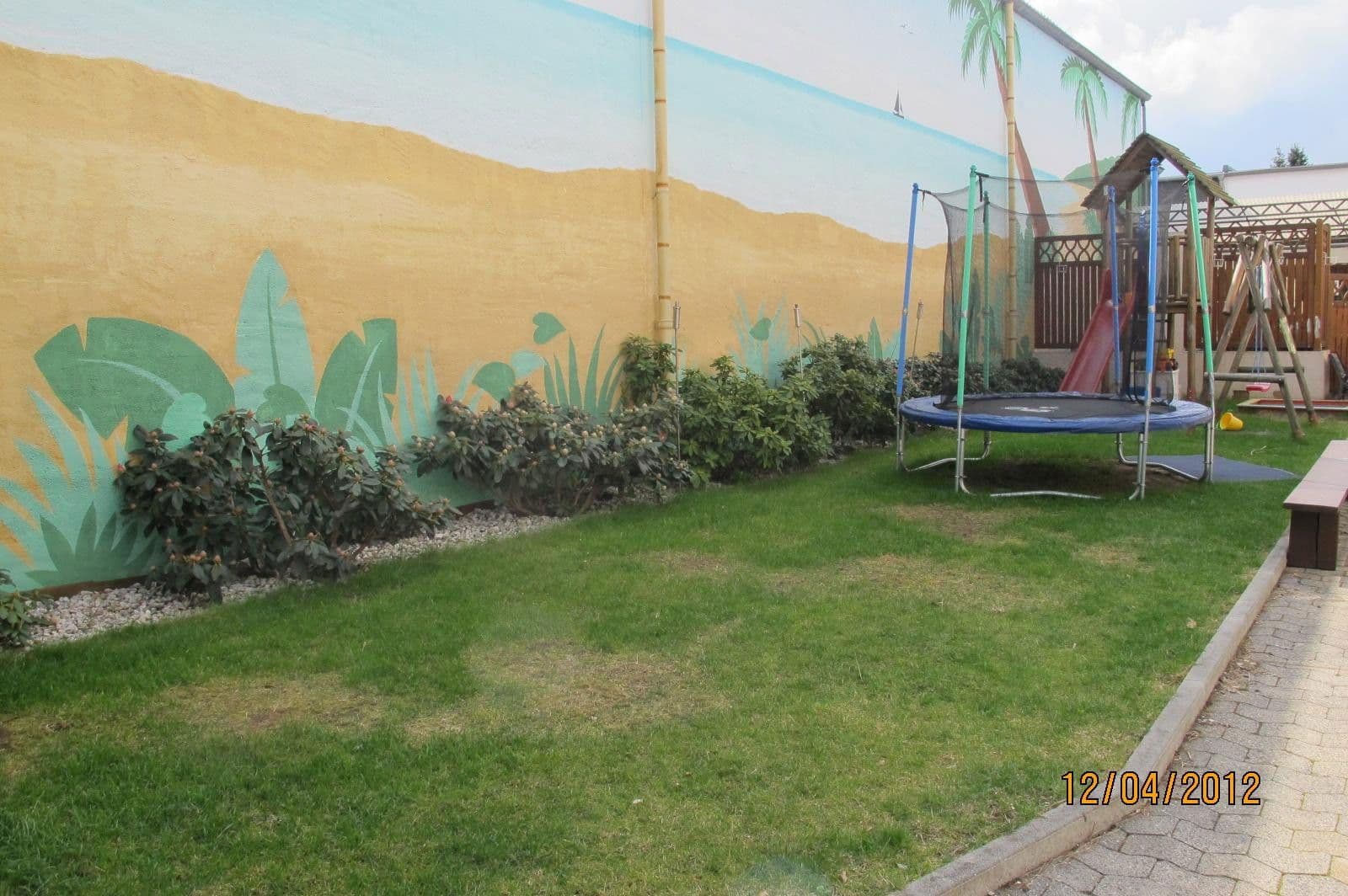 3 bedroom with open-plan kitchen flat to rent, 220 m², Am Goldberg 9, Heusenstamm, Hesse 3 bedroom with open-plan kitchen flat to rent, 220 m², Am Goldberg 9, Heusenstamm, Hesse