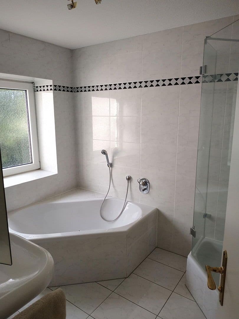 1 bedroom with open-plan kitchen flat to rent, 102 m², Krefeld, North Rhine-Westphalia 1 bedroom with open-plan kitchen flat to rent, 102 m², Krefeld, North Rhine-Westphalia