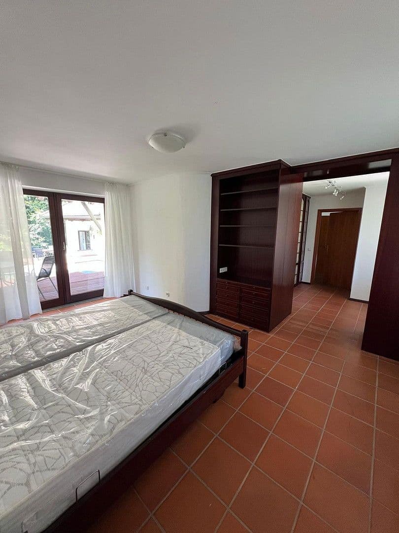 house for sale, 540 m², Waldweg 15, Kötz, Bavaria house for sale, 540 m², Waldweg 15, Kötz, Bavaria