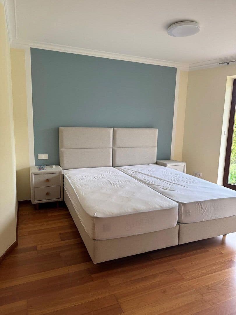 house for sale, 540 m², Waldweg 15, Kötz, Bavaria house for sale, 540 m², Waldweg 15, Kötz, Bavaria