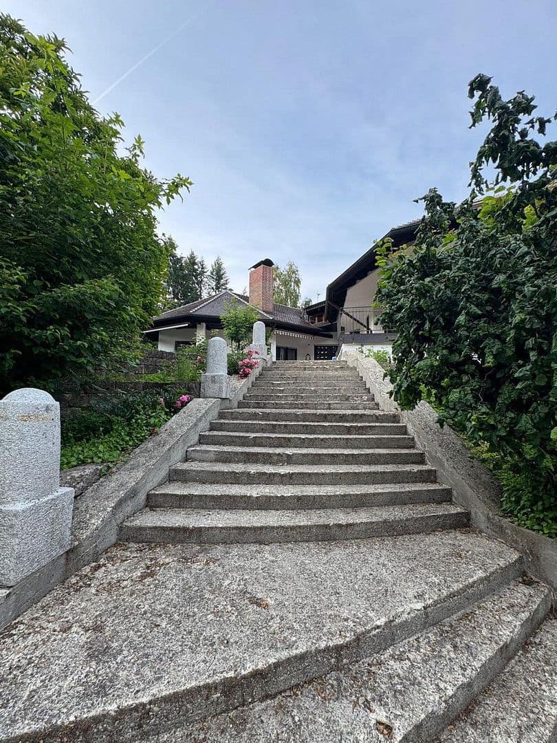 house for sale, 540 m², Waldweg 15, Kötz, Bavaria house for sale, 540 m², Waldweg 15, Kötz, Bavaria