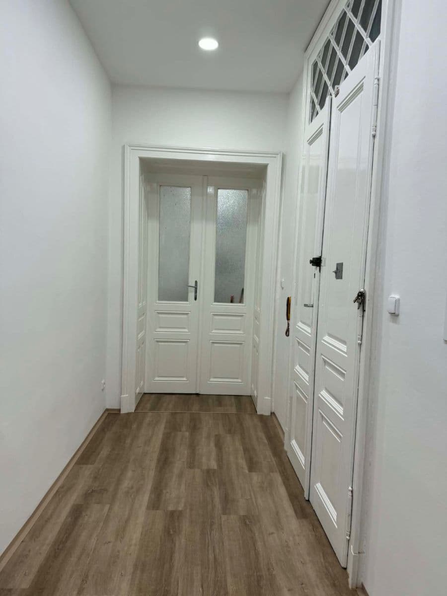 2 bedroom flat to rent, 68 m², Grohova, Brno, Jihomoravský Region 2 bedroom flat to rent, 68 m², Grohova, Brno, Jihomoravský Region