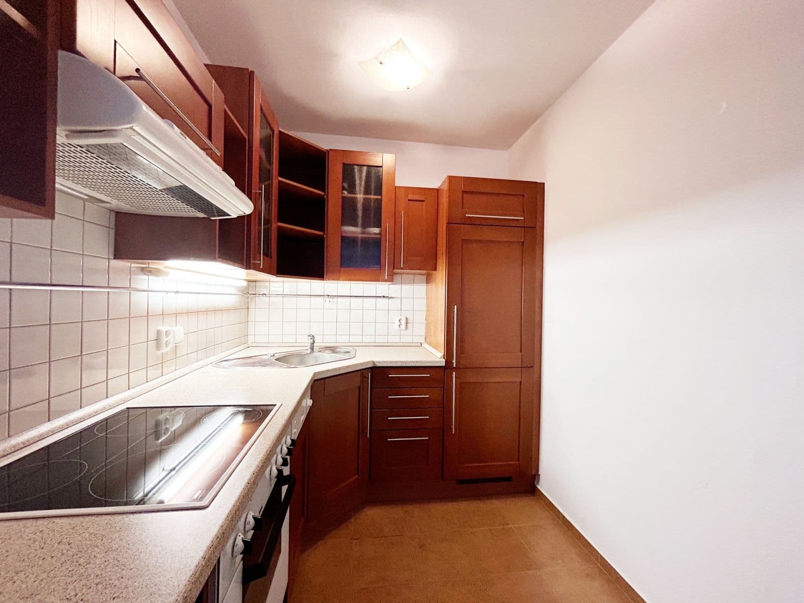 1 bedroom with open-plan kitchen flat to rent, 44 m², Kettnerova, Prague, Prague 1 bedroom with open-plan kitchen flat to rent, 44 m², Kettnerova, Prague, Prague