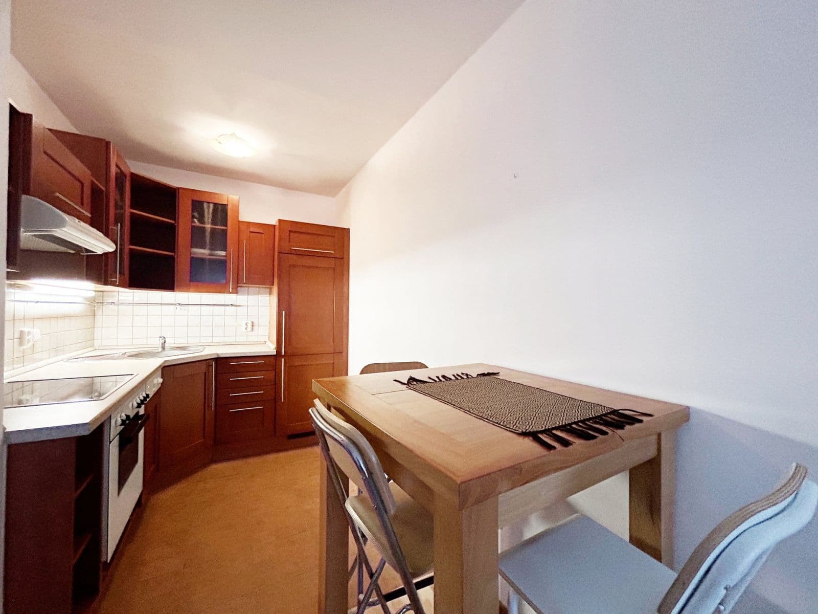 1 bedroom with open-plan kitchen flat to rent, 44 m², Kettnerova, Prague, Prague 1 bedroom with open-plan kitchen flat to rent, 44 m², Kettnerova, Prague, Prague