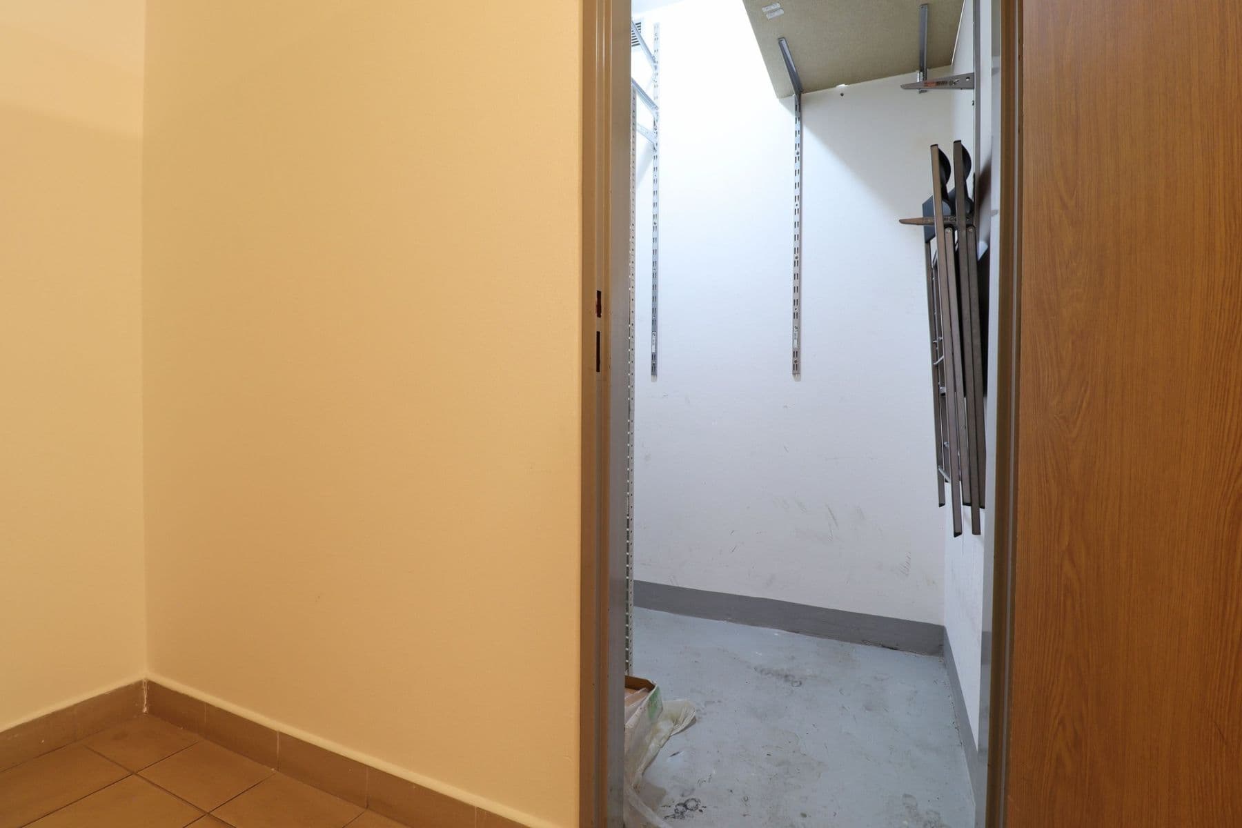 1 bedroom with open-plan kitchen flat to rent, 43 m², V Honech, Klecany, Středočeský Region 1 bedroom with open-plan kitchen flat to rent, 43 m², V Honech, Klecany, Středočeský Region