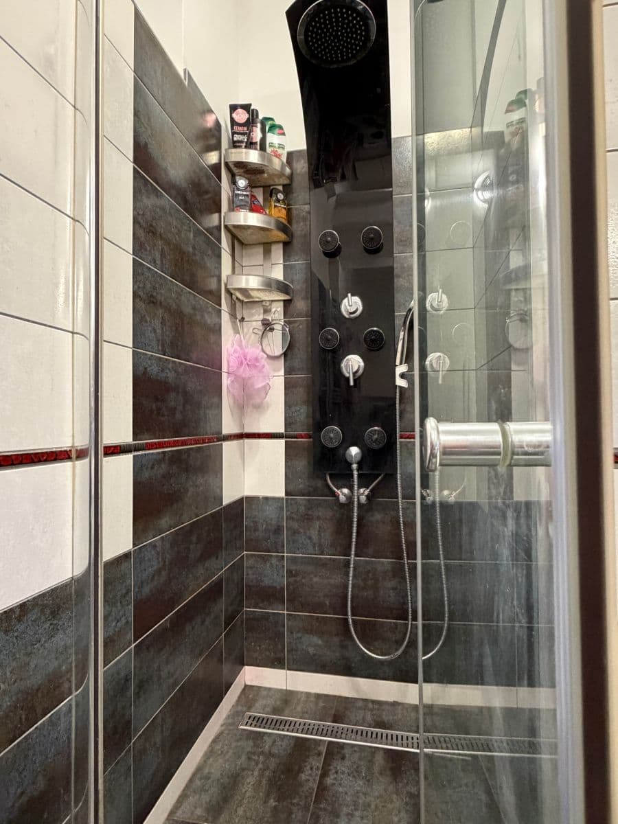 2 bedroom with open-plan kitchen flat for sale, 67 m², Sokolovská, Prague, Prague 2 bedroom with open-plan kitchen flat for sale, 67 m², Sokolovská, Prague, Prague