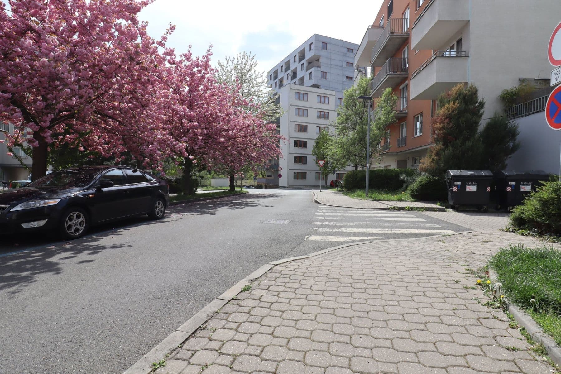 1 bedroom with open-plan kitchen flat to rent, 57 m², Janýrova, Prague, Prague 1 bedroom with open-plan kitchen flat to rent, 57 m², Janýrova, Prague, Prague