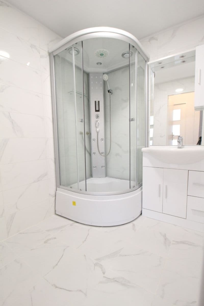 2 bedroom with open-plan kitchen flat to rent, 71 m², Pujmanové, Prague, Prague 2 bedroom with open-plan kitchen flat to rent, 71 m², Pujmanové, Prague, Prague