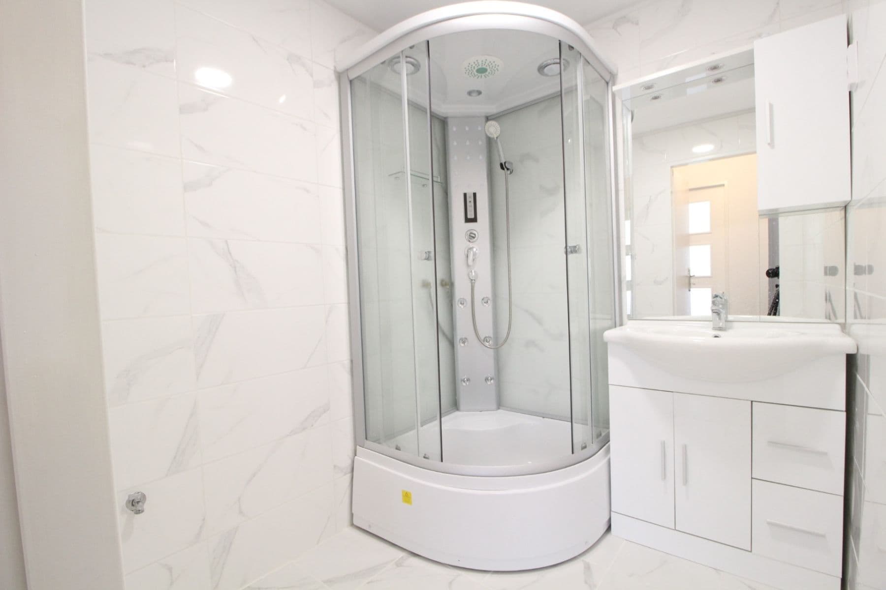 2 bedroom with open-plan kitchen flat to rent, 71 m², Pujmanové, Prague, Prague 2 bedroom with open-plan kitchen flat to rent, 71 m², Pujmanové, Prague, Prague