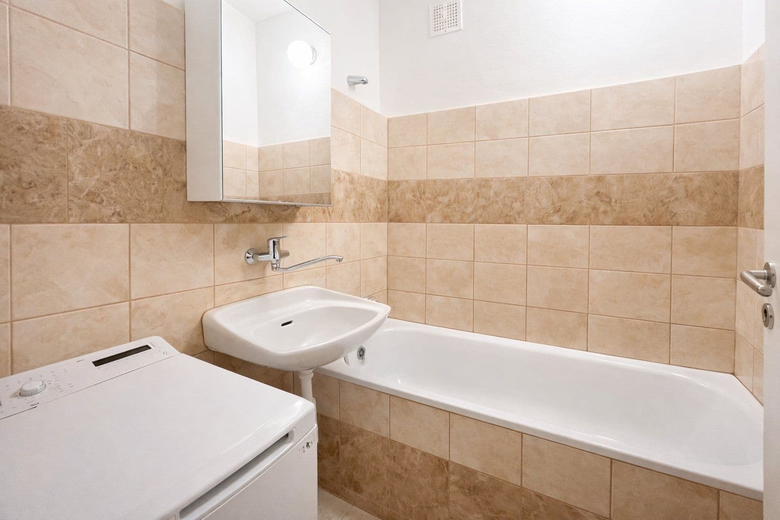 2 bedroom flat to rent, 50 m², třída Osvobození, Příbram, Středočeský Region 2 bedroom flat to rent, 50 m², třída Osvobození, Příbram, Středočeský Region