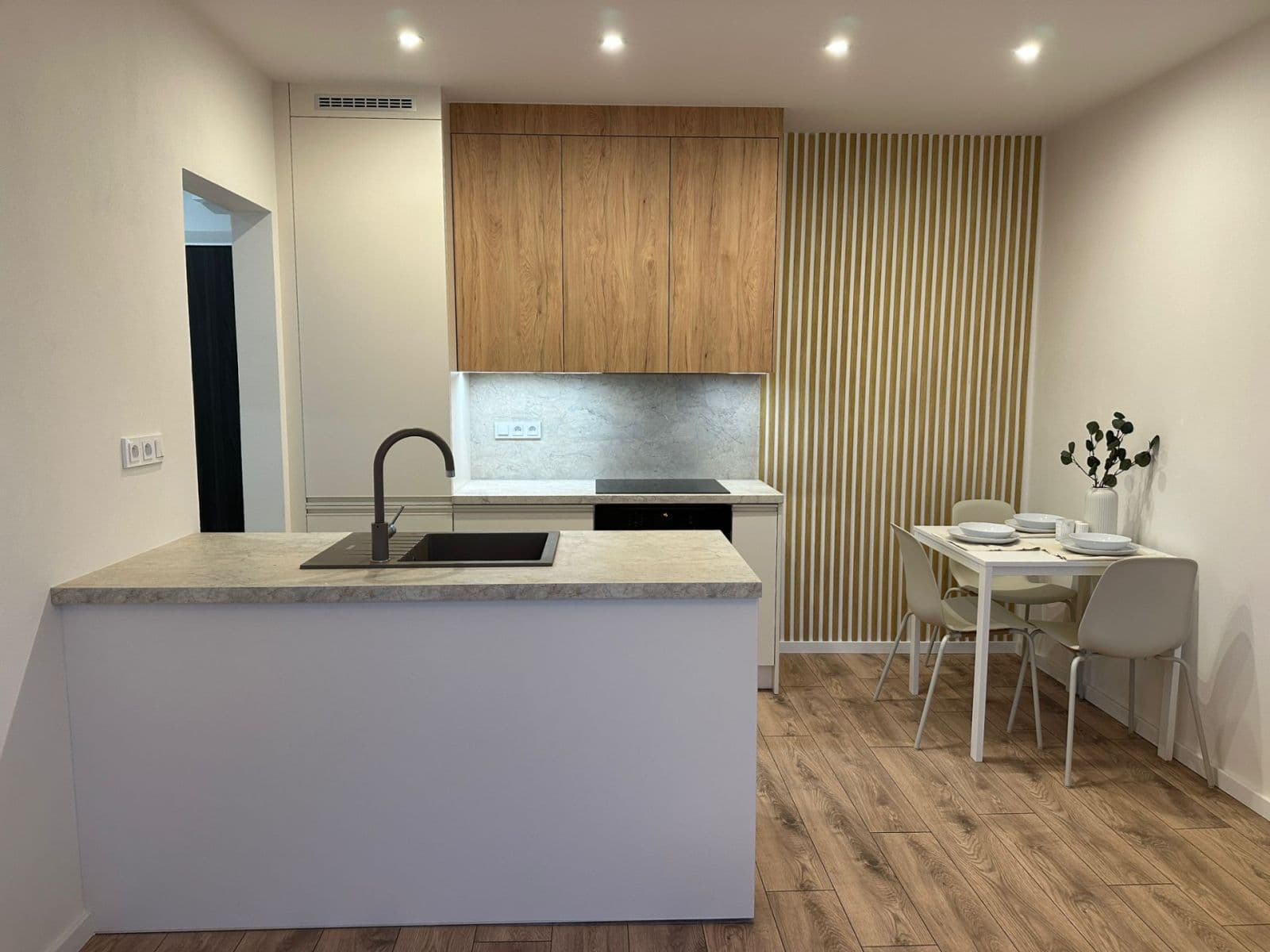 2 bedroom with open-plan kitchen flat for sale, 56 m², U Hřbitova, Jihlava, Vysočina Region 2 bedroom with open-plan kitchen flat for sale, 56 m², U Hřbitova, Jihlava, Vysočina Region