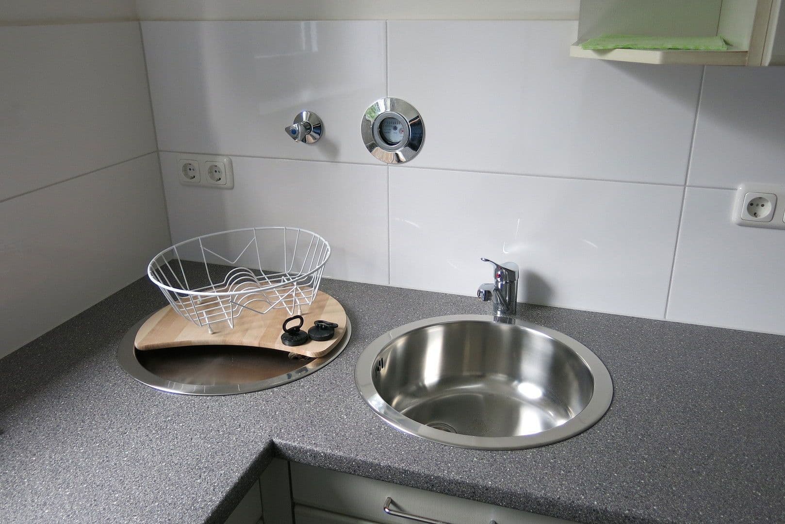 2 bedroom flat to rent, 60 m², Mühlenbroicher Weg 143, Düsseldorf, North Rhine-Westphalia 2 bedroom flat to rent, 60 m², Mühlenbroicher Weg 143, Düsseldorf, North Rhine-Westphalia