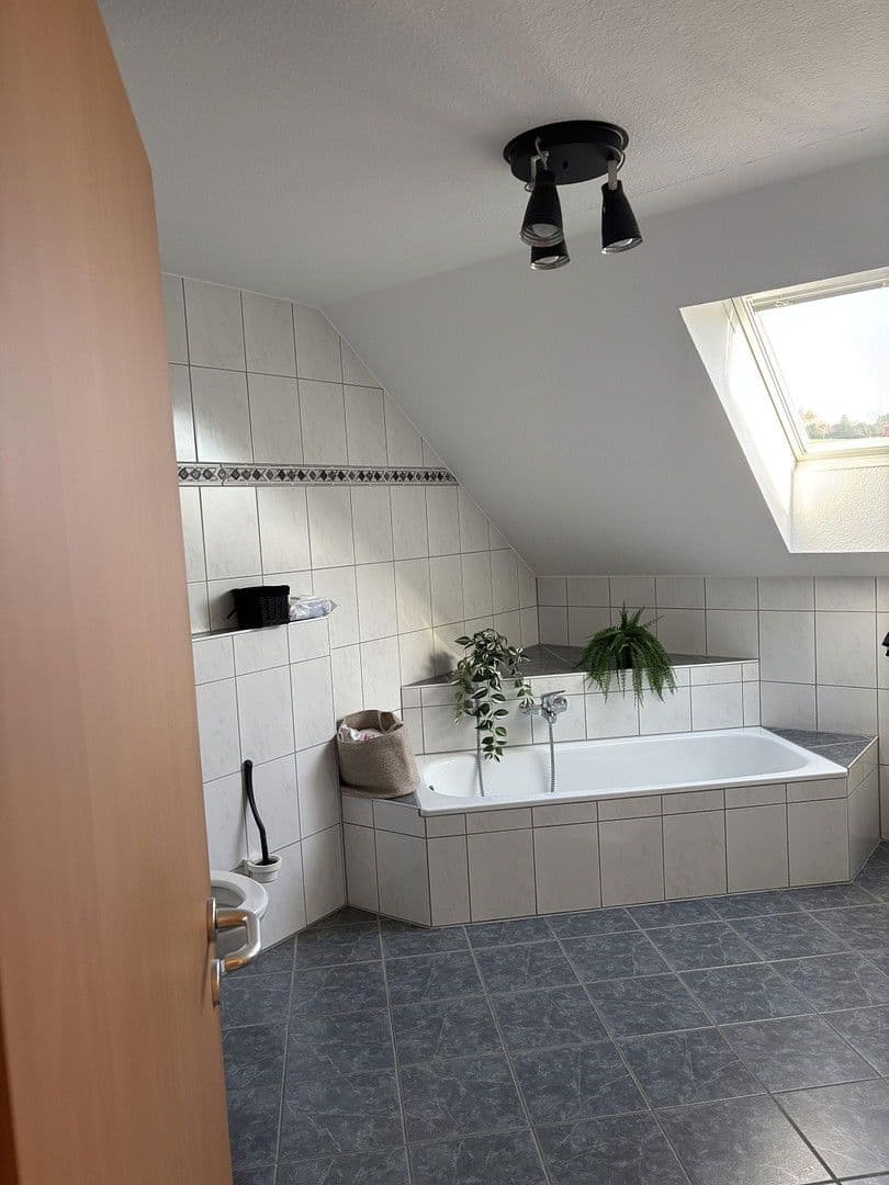 house for sale, 193 m², Hermann-Hesse-Straße 44 1, Niefern-Öschelbronn, Baden-Württemberg house for sale, 193 m², Hermann-Hesse-Straße 44 1, Niefern-Öschelbronn, Baden-Württemberg