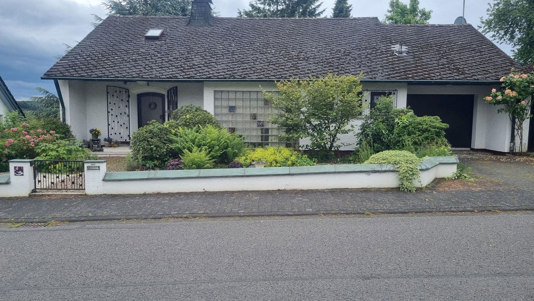 house for sale, 250 m², Rosenstr.4, Breitscheid, Rhineland-Palatinate house for sale, 250 m², Rosenstr.4, Breitscheid, Rhineland-Palatinate