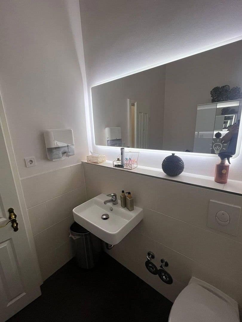 office to rent, 87 m², Bregenzerstrasse 10 10707 Berlin, Berlin, Berlin office to rent, 87 m², Bregenzerstrasse 10 10707 Berlin, Berlin, Berlin