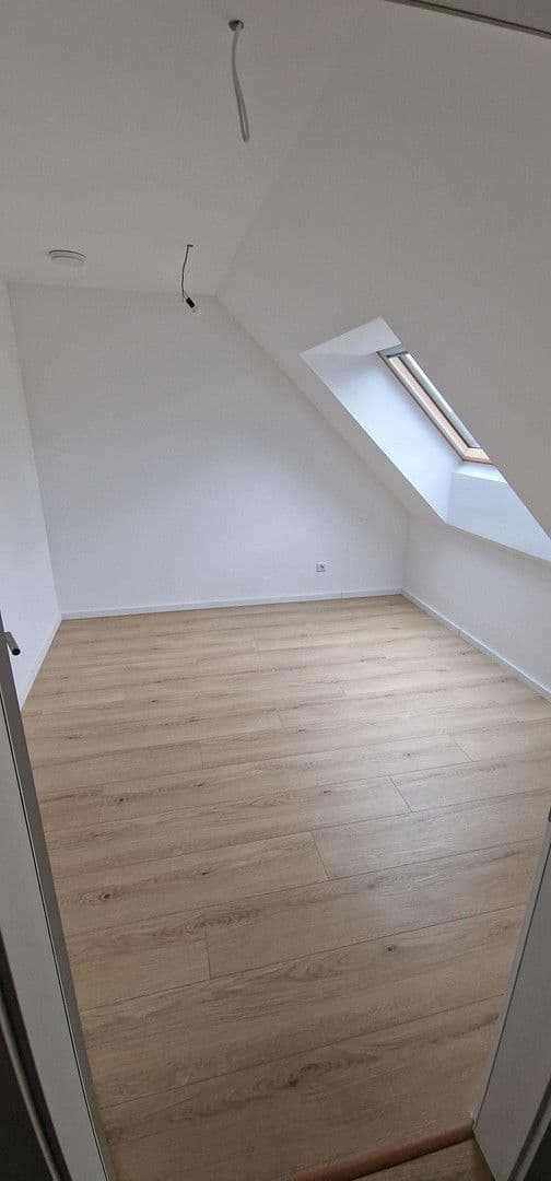 house to rent, 145 m², Weydemeyerstr 180a, Chemnitz, Saxony house to rent, 145 m², Weydemeyerstr 180a, Chemnitz, Saxony