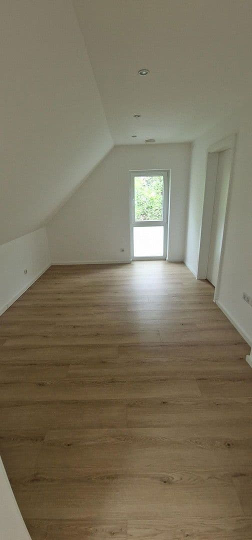house to rent, 145 m², Weydemeyerstr 180a, Chemnitz, Saxony house to rent, 145 m², Weydemeyerstr 180a, Chemnitz, Saxony
