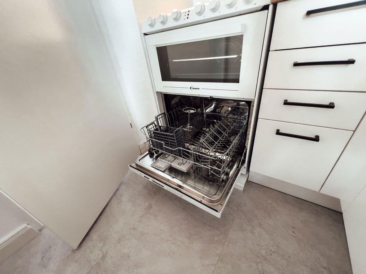 1 bedroom flat to rent, 36 m², Max-Planck-Straße 22, Heusenstamm, Hesse 1 bedroom flat to rent, 36 m², Max-Planck-Straße 22, Heusenstamm, Hesse