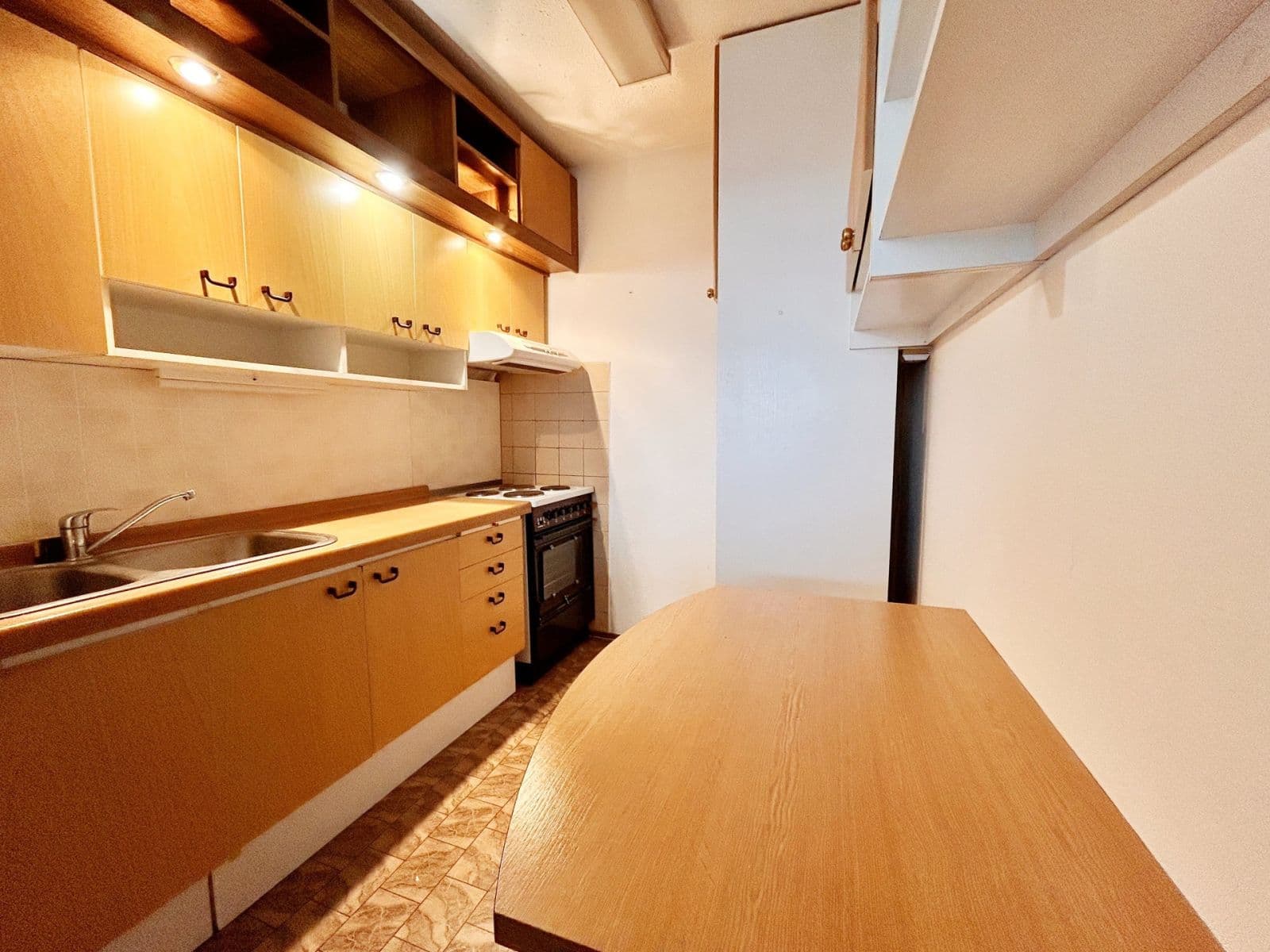 1 bedroom with open-plan kitchen flat to rent, 43 m², Kurčatovova, Prague, Prague 1 bedroom with open-plan kitchen flat to rent, 43 m², Kurčatovova, Prague, Prague