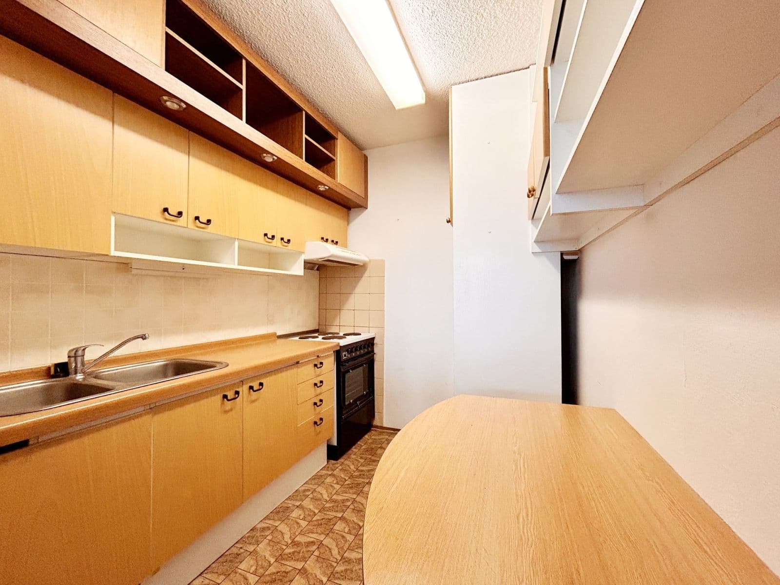 1 bedroom with open-plan kitchen flat to rent, 43 m², Kurčatovova, Prague, Prague 1 bedroom with open-plan kitchen flat to rent, 43 m², Kurčatovova, Prague, Prague