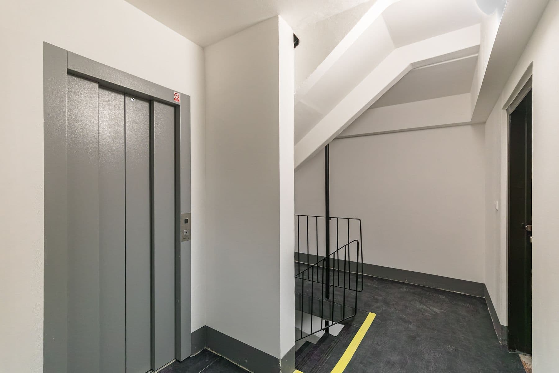 3 bedroom flat for sale, 64 m², Svídnická, Prague, Prague 3 bedroom flat for sale, 64 m², Svídnická, Prague, Prague