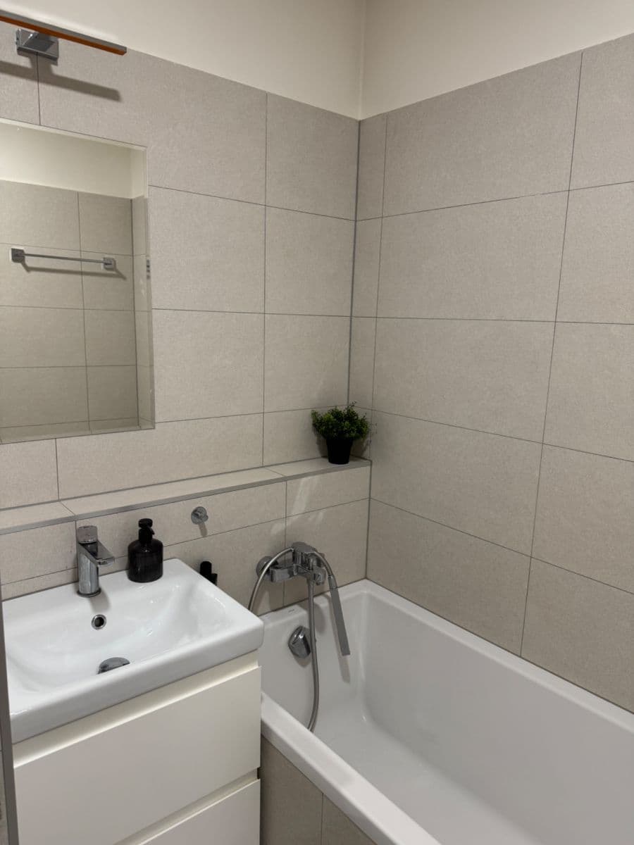 Studio flat to rent, 32 m², Rakovského, Prague, Prague Studio flat to rent, 32 m², Rakovského, Prague, Prague