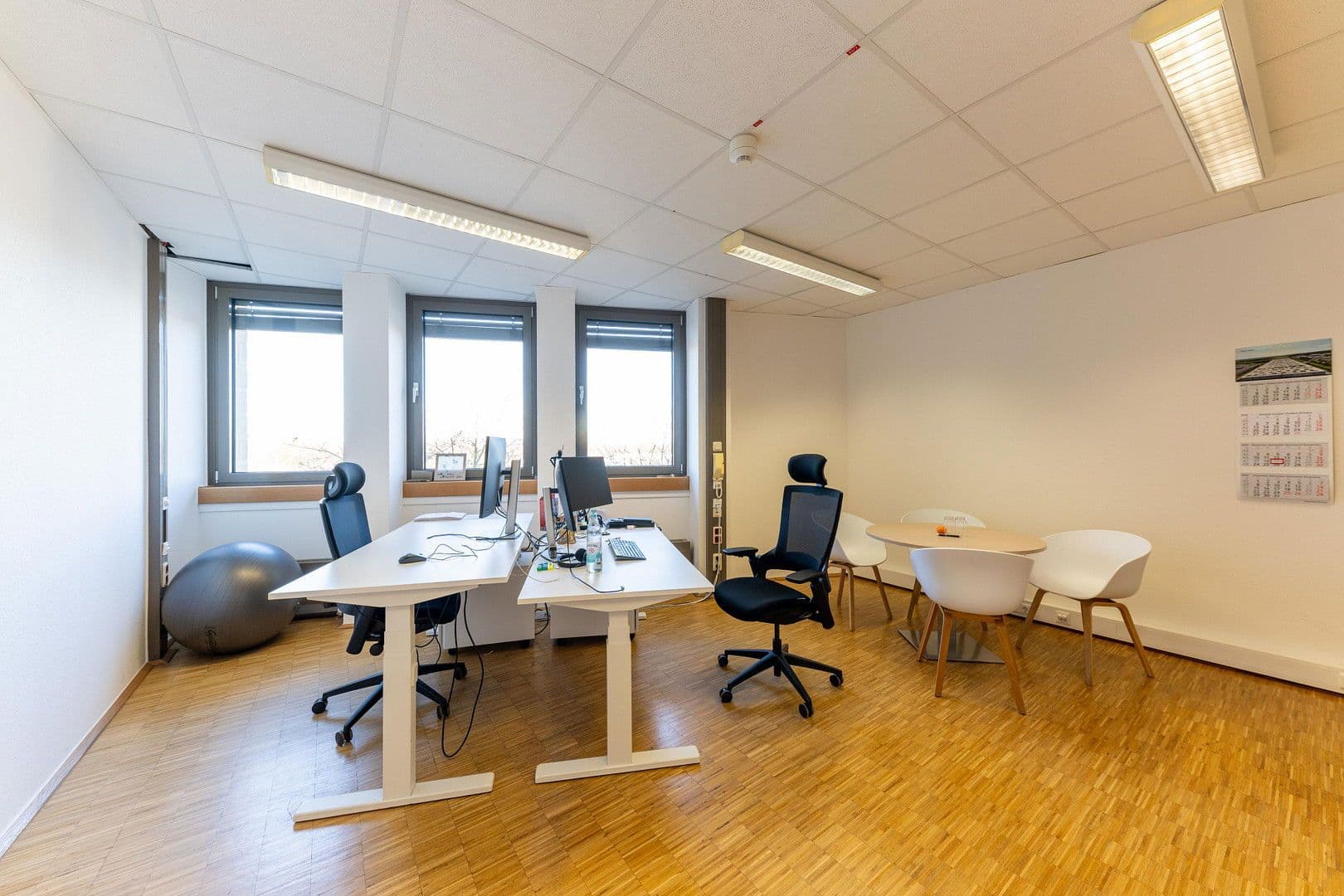 office to rent, 307 m², Arnold-Sommerfeld-Ring 2, Baesweiler, North Rhine-Westphalia office to rent, 307 m², Arnold-Sommerfeld-Ring 2, Baesweiler, North Rhine-Westphalia