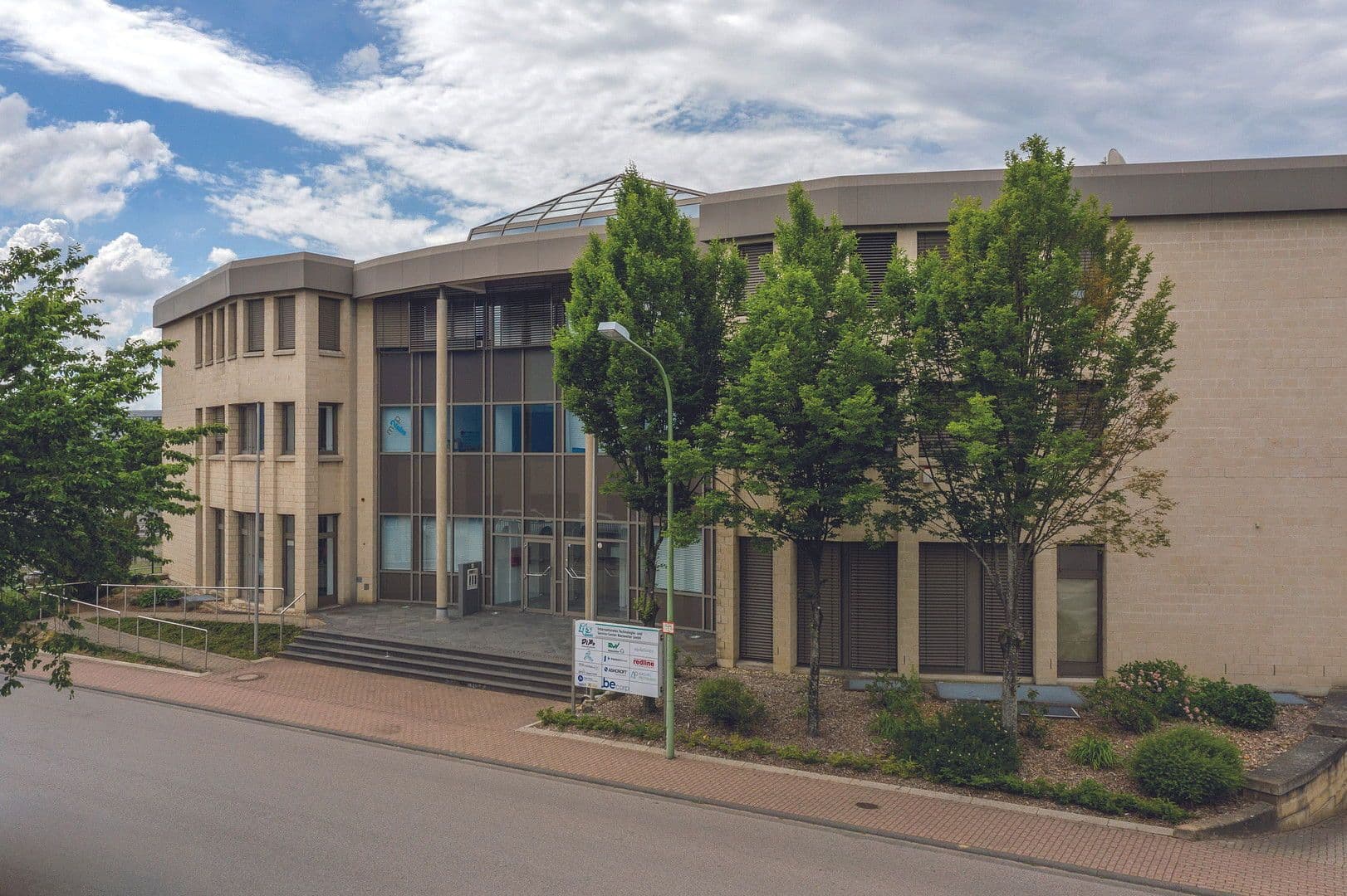 office to rent, 307 m², Arnold-Sommerfeld-Ring 2, Baesweiler, North Rhine-Westphalia office to rent, 307 m², Arnold-Sommerfeld-Ring 2, Baesweiler, North Rhine-Westphalia