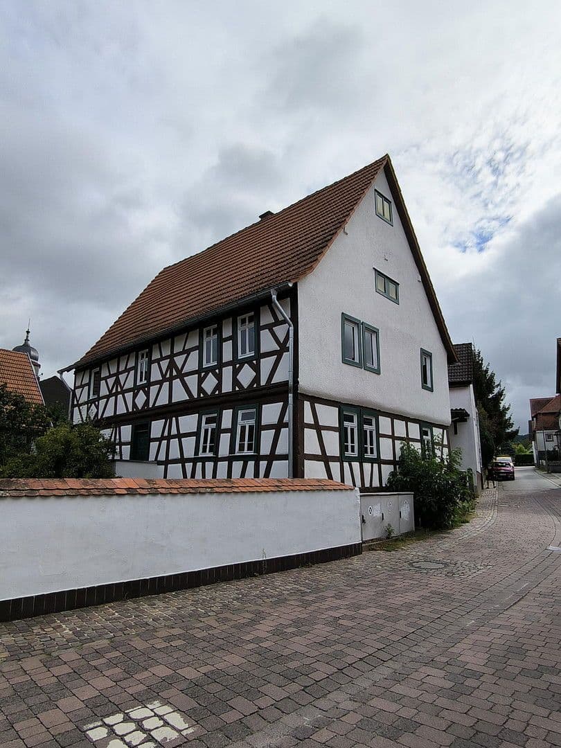 house for sale, 325 m², Friedhofstr. 2, Lautertal (Odenwald), Hesse house for sale, 325 m², Friedhofstr. 2, Lautertal (Odenwald), Hesse