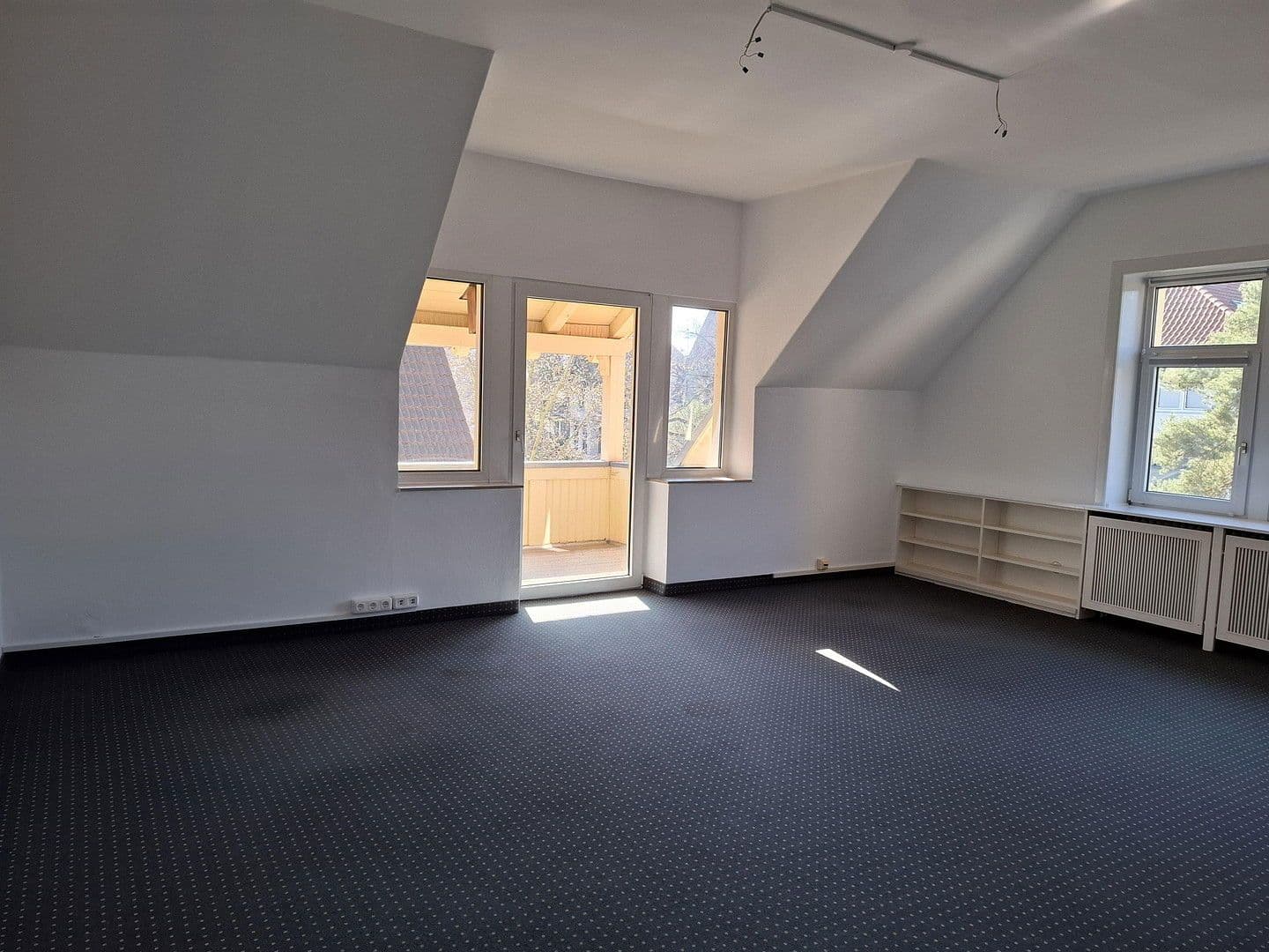 office to rent, 250 m², Loebensteinstr. 38, Hanover, Lower Saxony office to rent, 250 m², Loebensteinstr. 38, Hanover, Lower Saxony