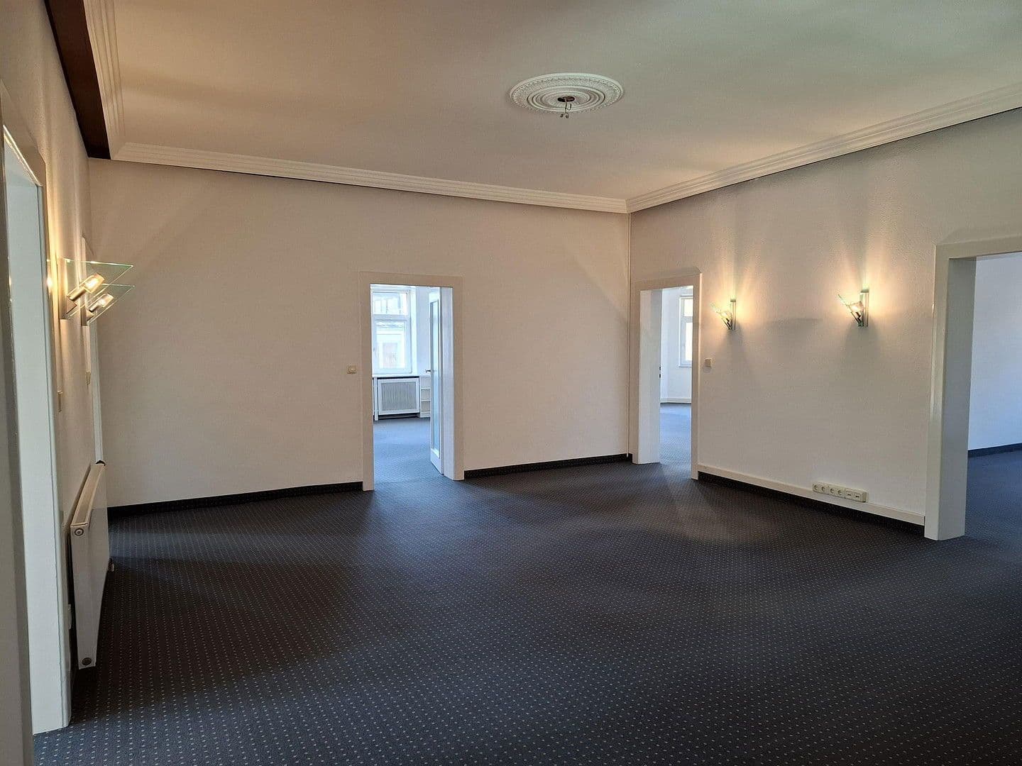 office to rent, 250 m², Loebensteinstr. 38, Hanover, Lower Saxony office to rent, 250 m², Loebensteinstr. 38, Hanover, Lower Saxony