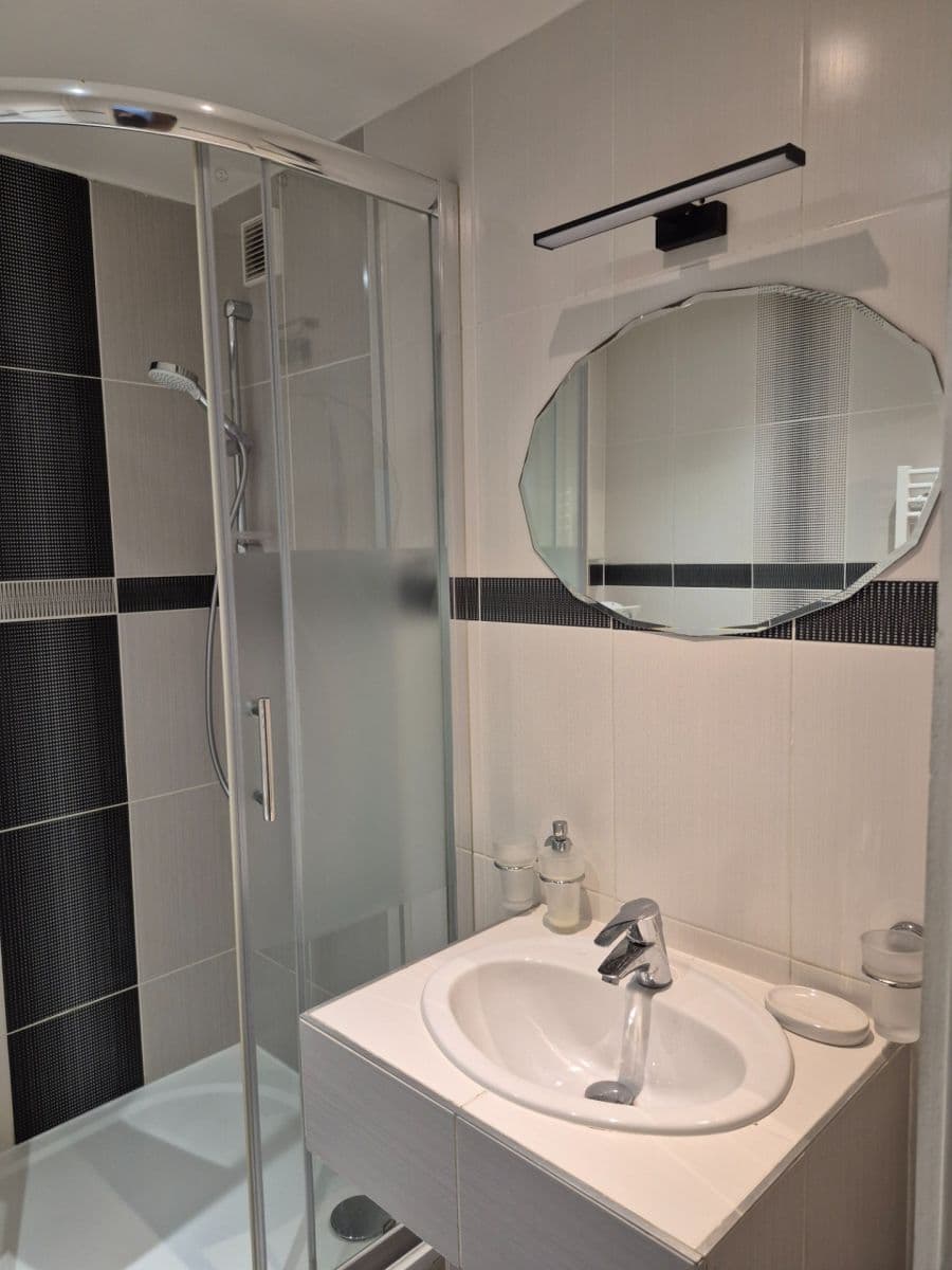 3 bedroom flat to rent, 72 m², Spodní, Brno, Jihomoravský Region 3 bedroom flat to rent, 72 m², Spodní, Brno, Jihomoravský Region