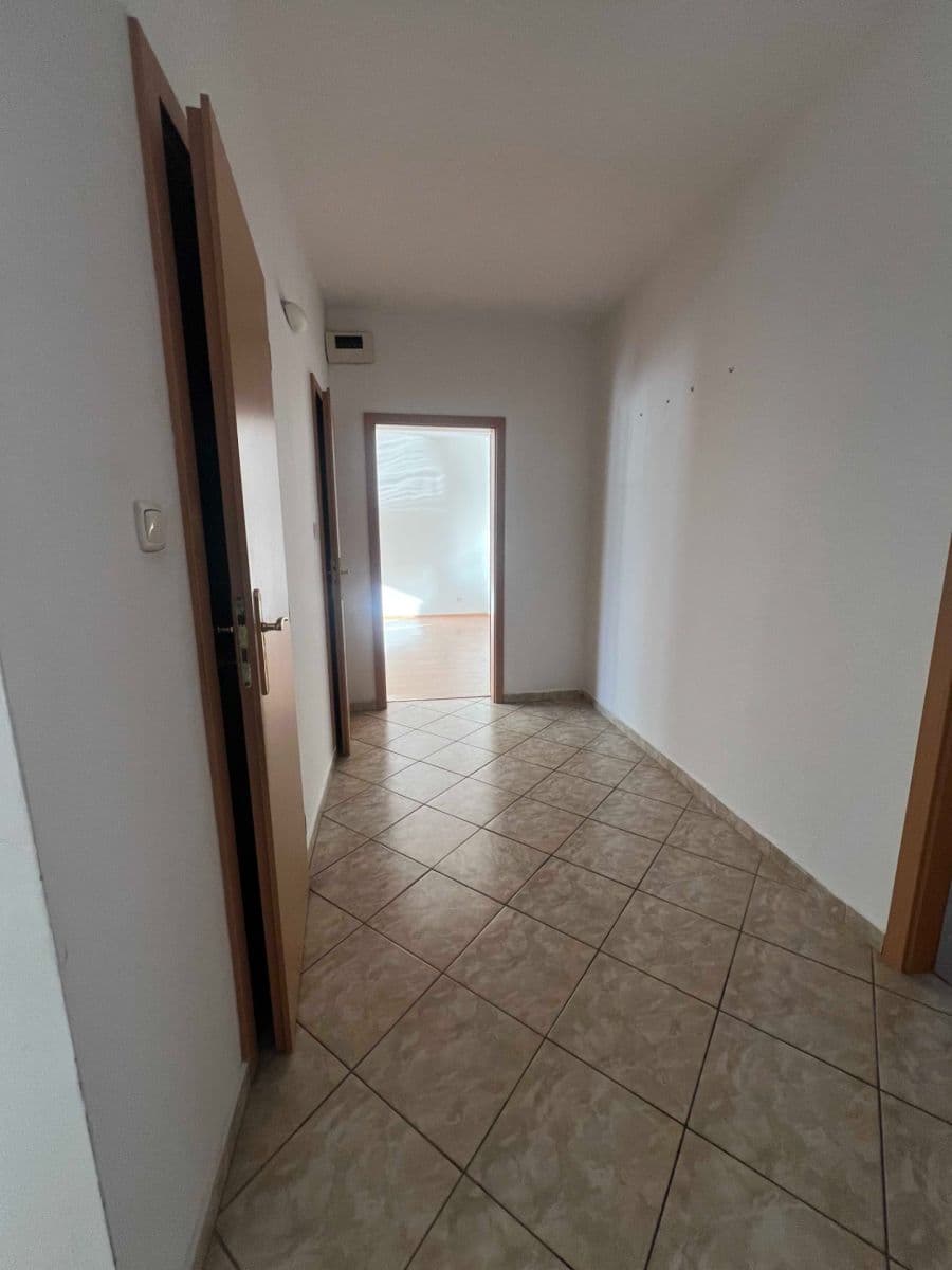 3 bedroom flat for sale, 67 m², Centrum II., Dubnica nad Váhom, Trenčiansky Region 3 bedroom flat for sale, 67 m², Centrum II., Dubnica nad Váhom, Trenčiansky Region