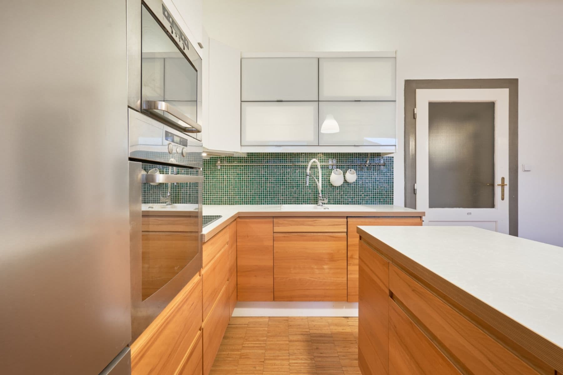 2 bedroom with open-plan kitchen flat to rent, 81 m², Poděbradova, Brno, Jihomoravský Region 2 bedroom with open-plan kitchen flat to rent, 81 m², Poděbradova, Brno, Jihomoravský Region