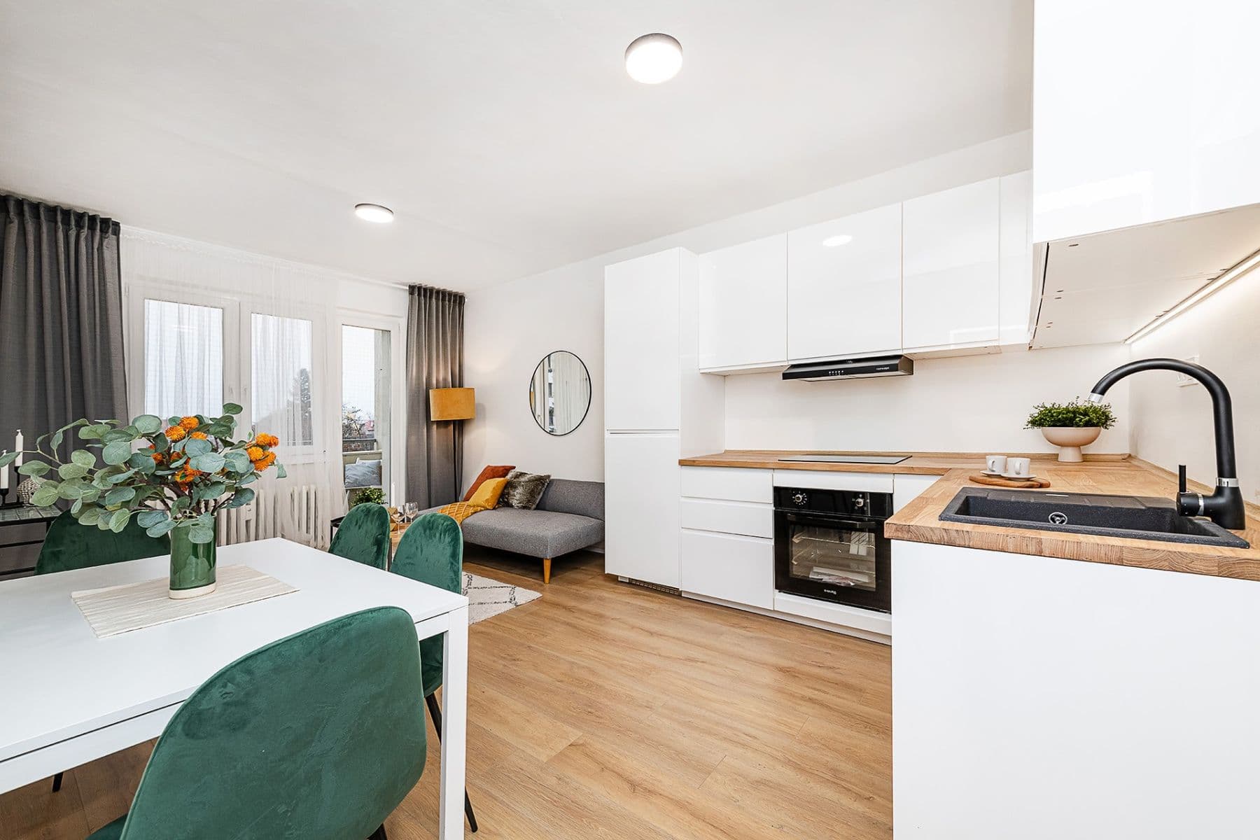 2 bedroom with open-plan kitchen flat for sale, 57 m², Hostýnská, Prague, Prague 2 bedroom with open-plan kitchen flat for sale, 57 m², Hostýnská, Prague, Prague