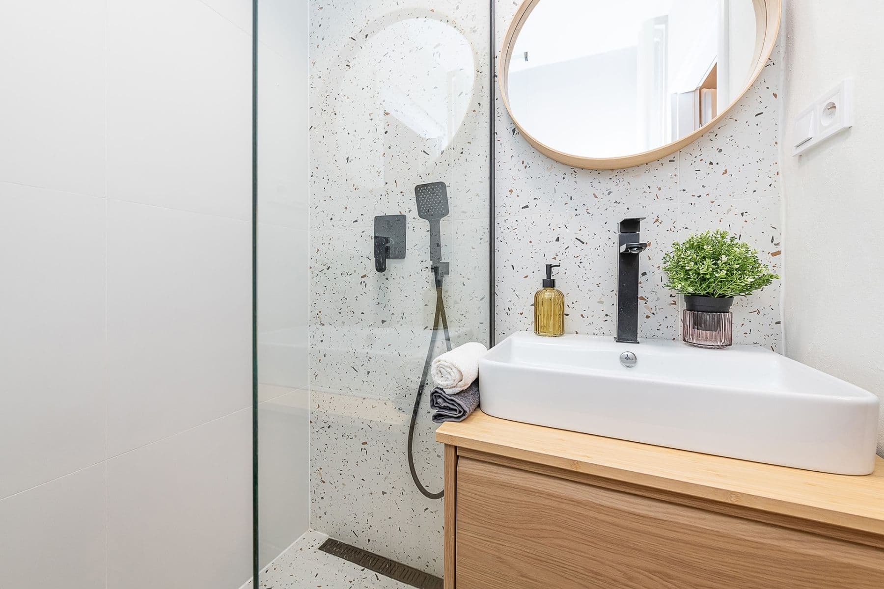 2 bedroom with open-plan kitchen flat for sale, 57 m², Hostýnská, Prague, Prague 2 bedroom with open-plan kitchen flat for sale, 57 m², Hostýnská, Prague, Prague