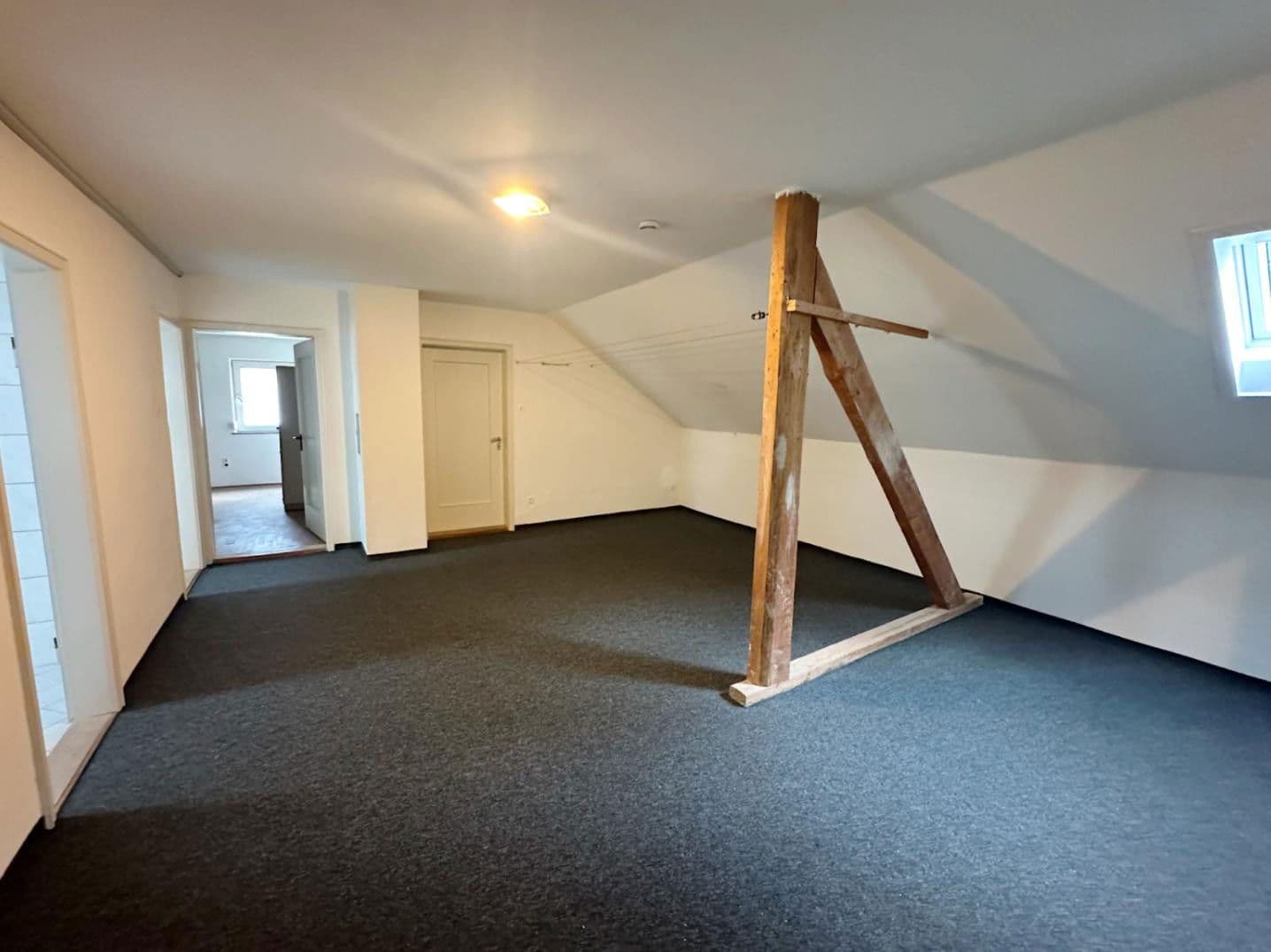 house for sale, 1,109 m², Herzogenaurach, Bavaria house for sale, 1,109 m², Herzogenaurach, Bavaria